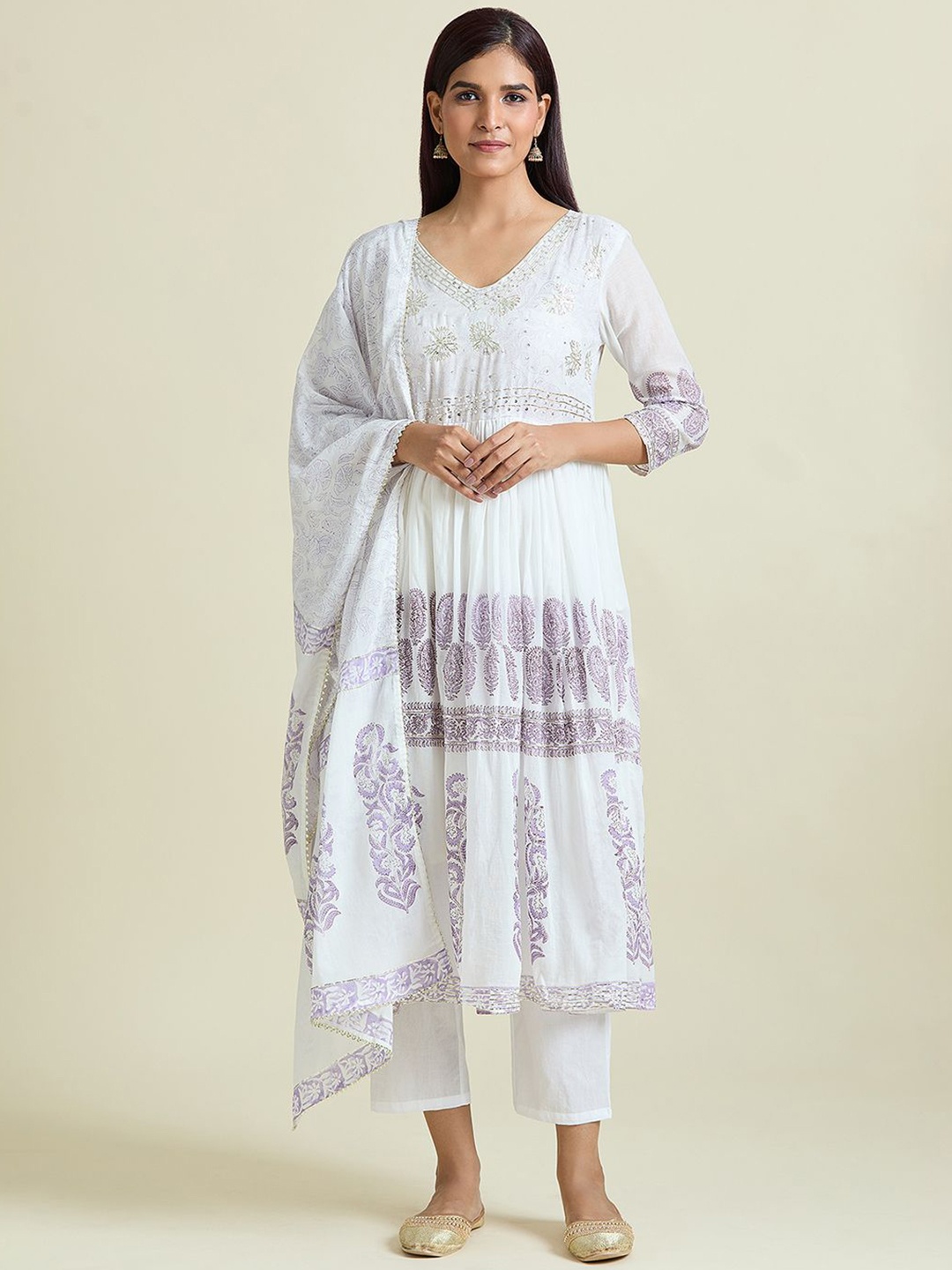 

Adara Khan Women Floral Printed Angrakha Pure Cotton Kurta with Trousers, Purple