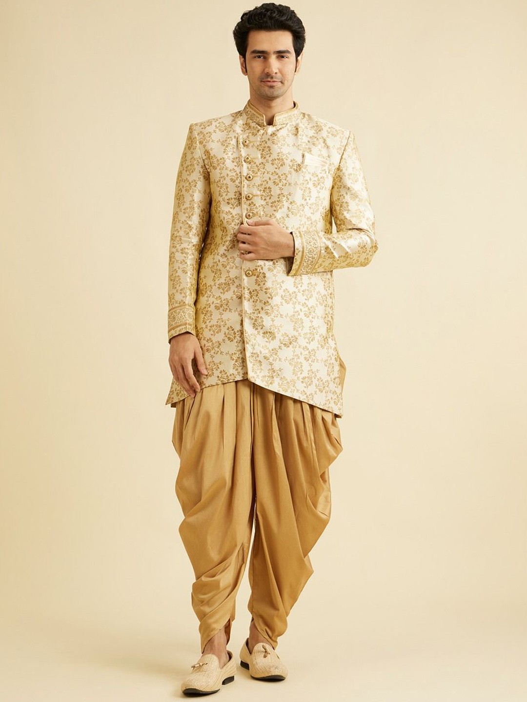 

Manyavar Men Floral Print Indo Western Set, Beige