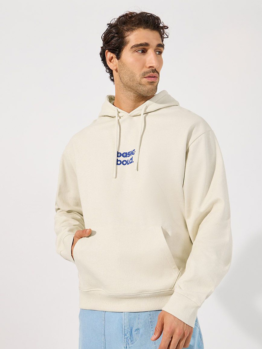 

Styli Men Minimal Chest Print Relaxed Fit Hoodie, Cream