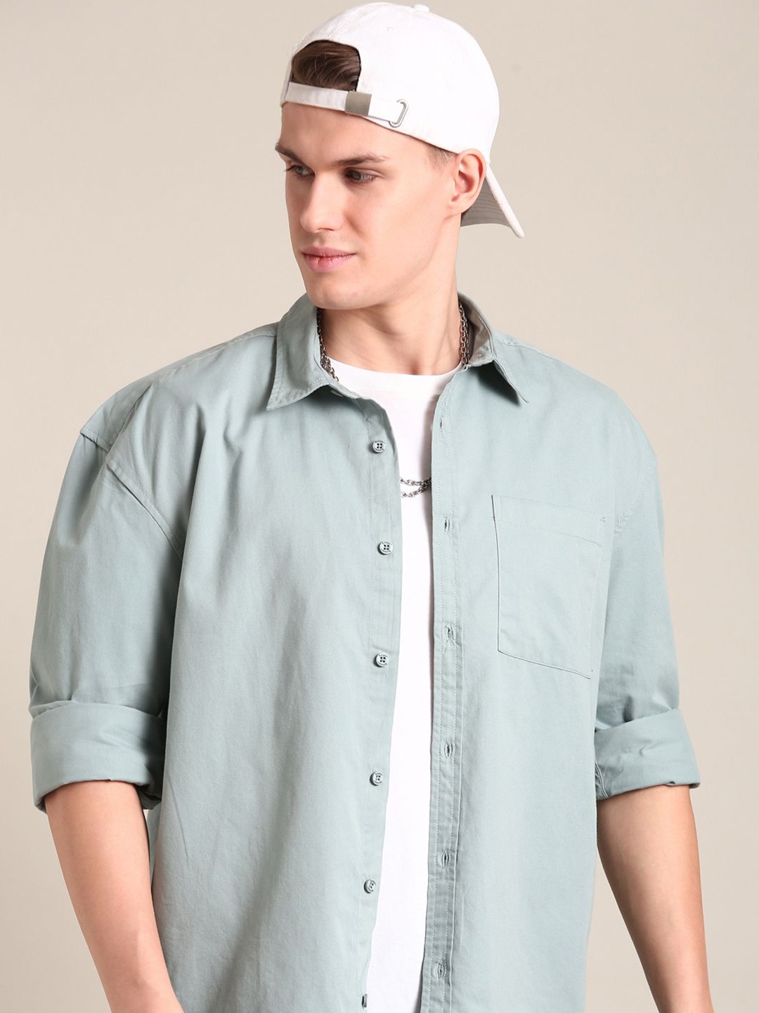 

The Roadster Lifestyle Co. Men Relaxed Solid Cotton Relaxed Fit Casual Shirt, Green