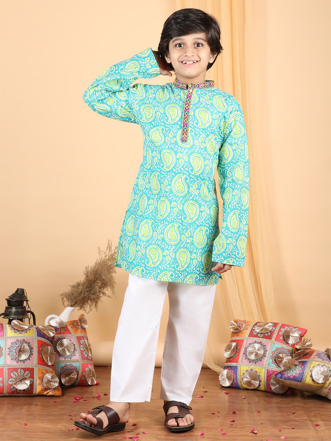 

kidcetra Floral Printed Pure Cotton Straight Kurta With Pyjama, Green