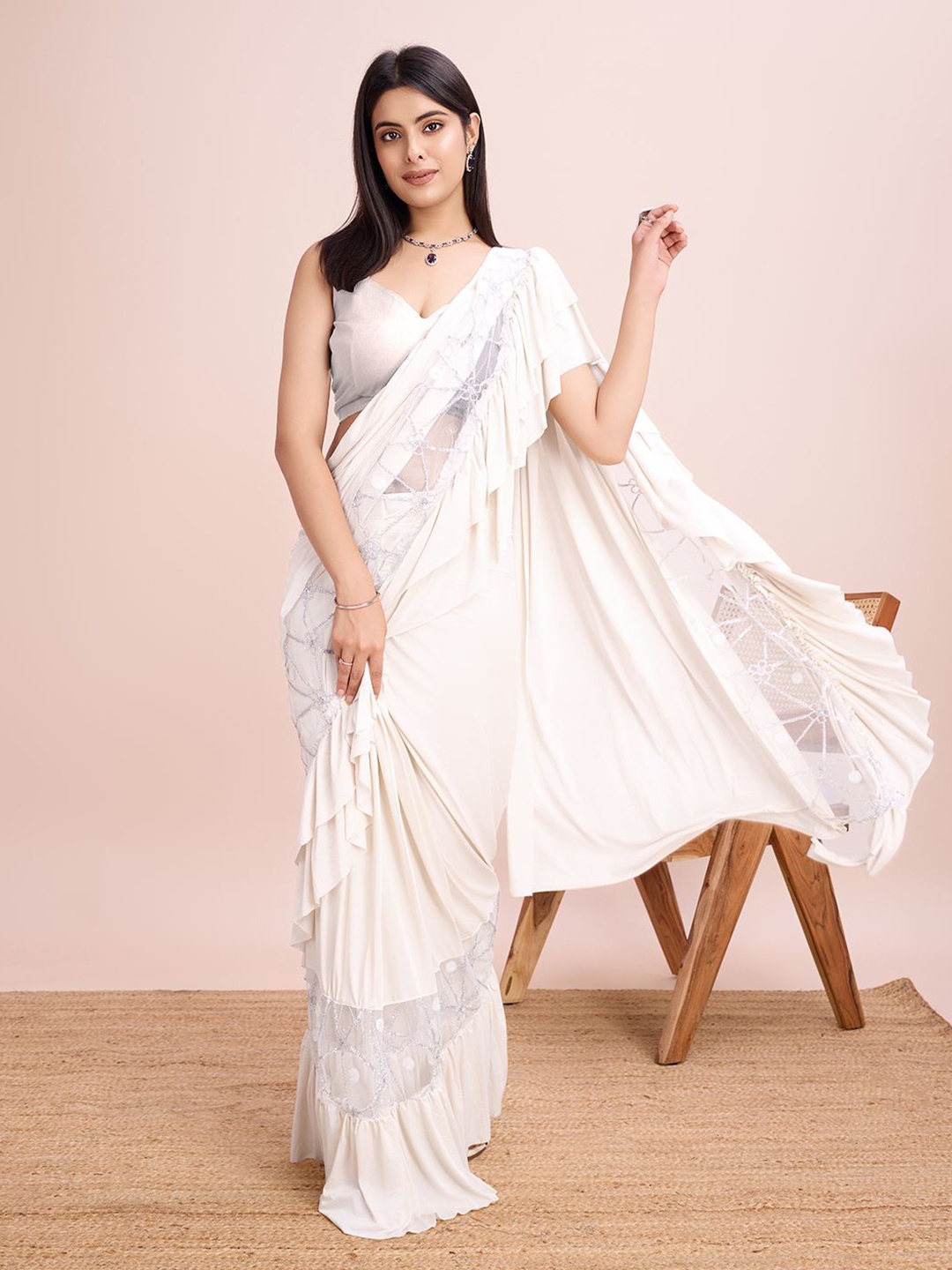 

CARTYSHOP Sequinned Ruffles Saree, White