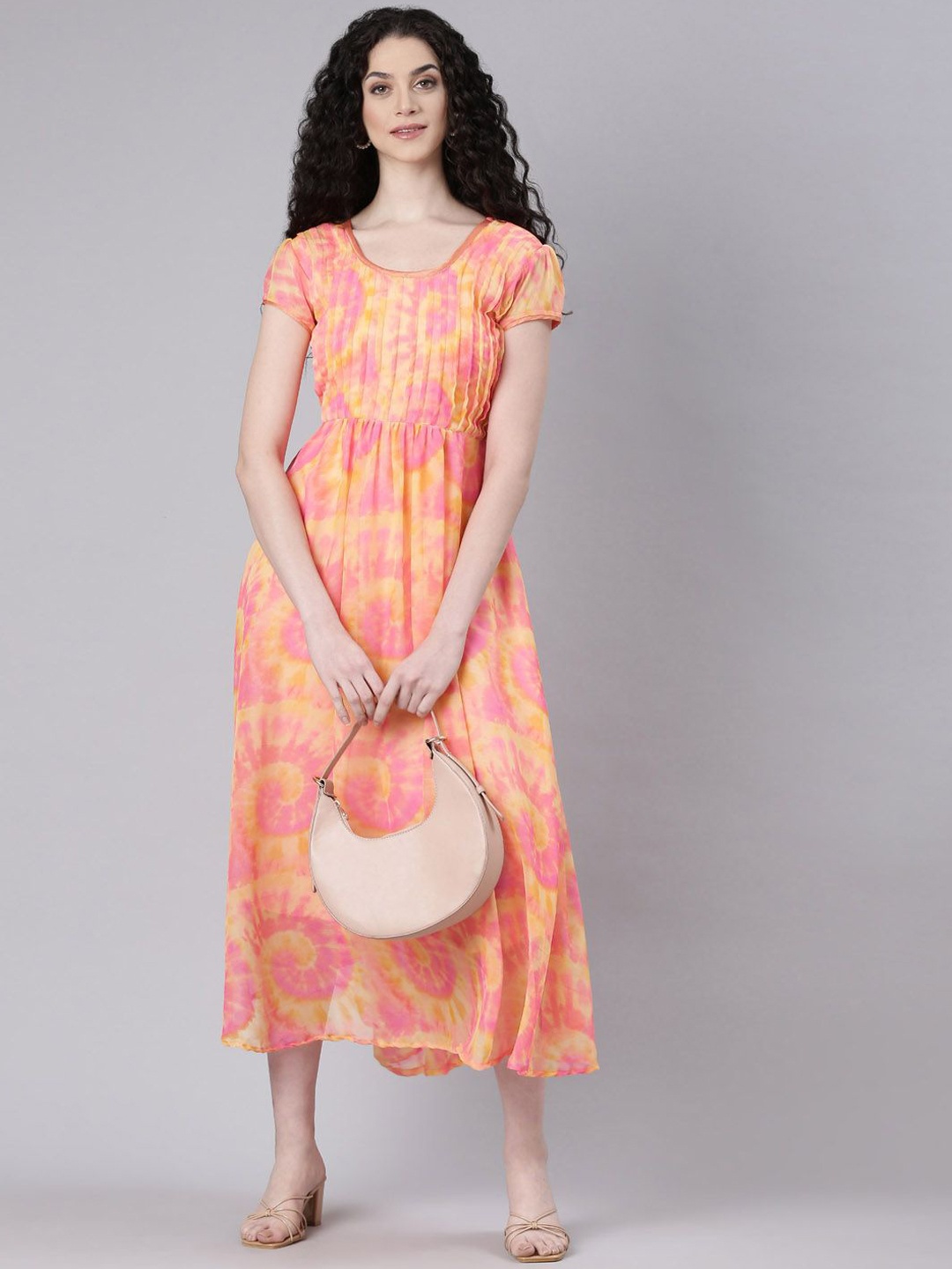 

Souchii Women Peach Printed Round Neck Fit & Flare Ethnic Dresses