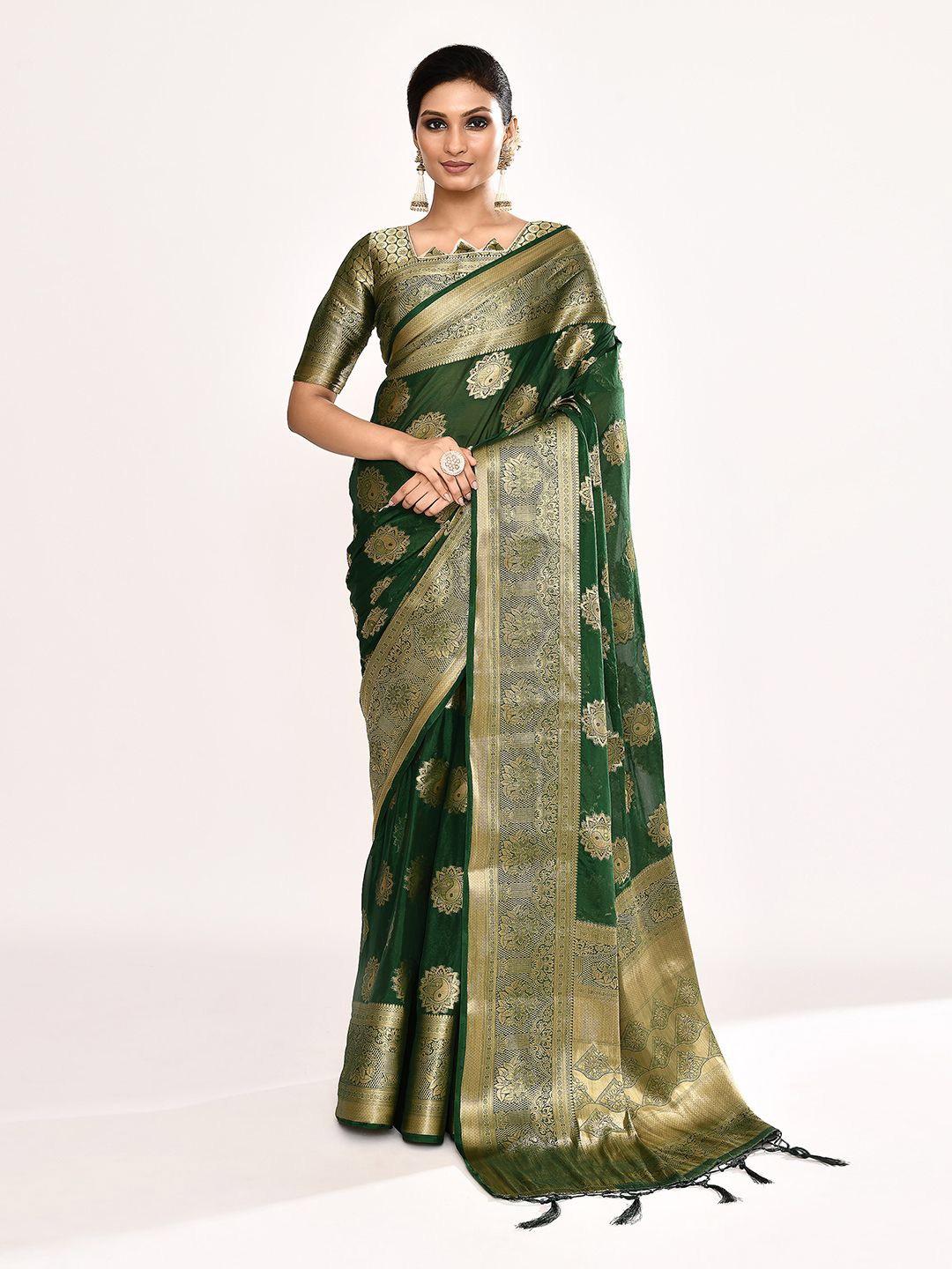 

Samyukta Singhania Woven Design Zari Saree, Green