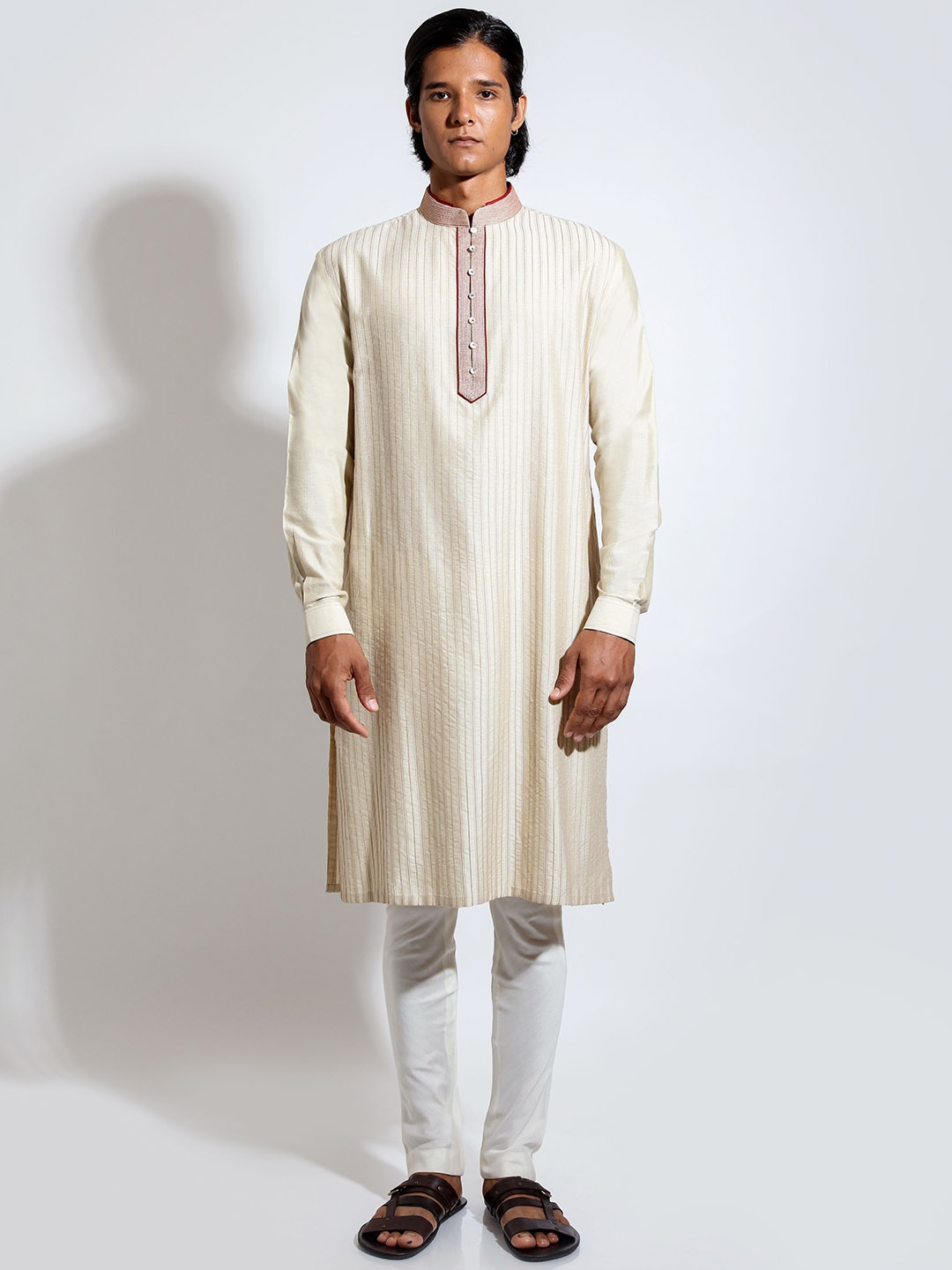 

VIVEK KARUNAKARAN Striped Mandarin Collar Straight Kurta with Churidar, Beige