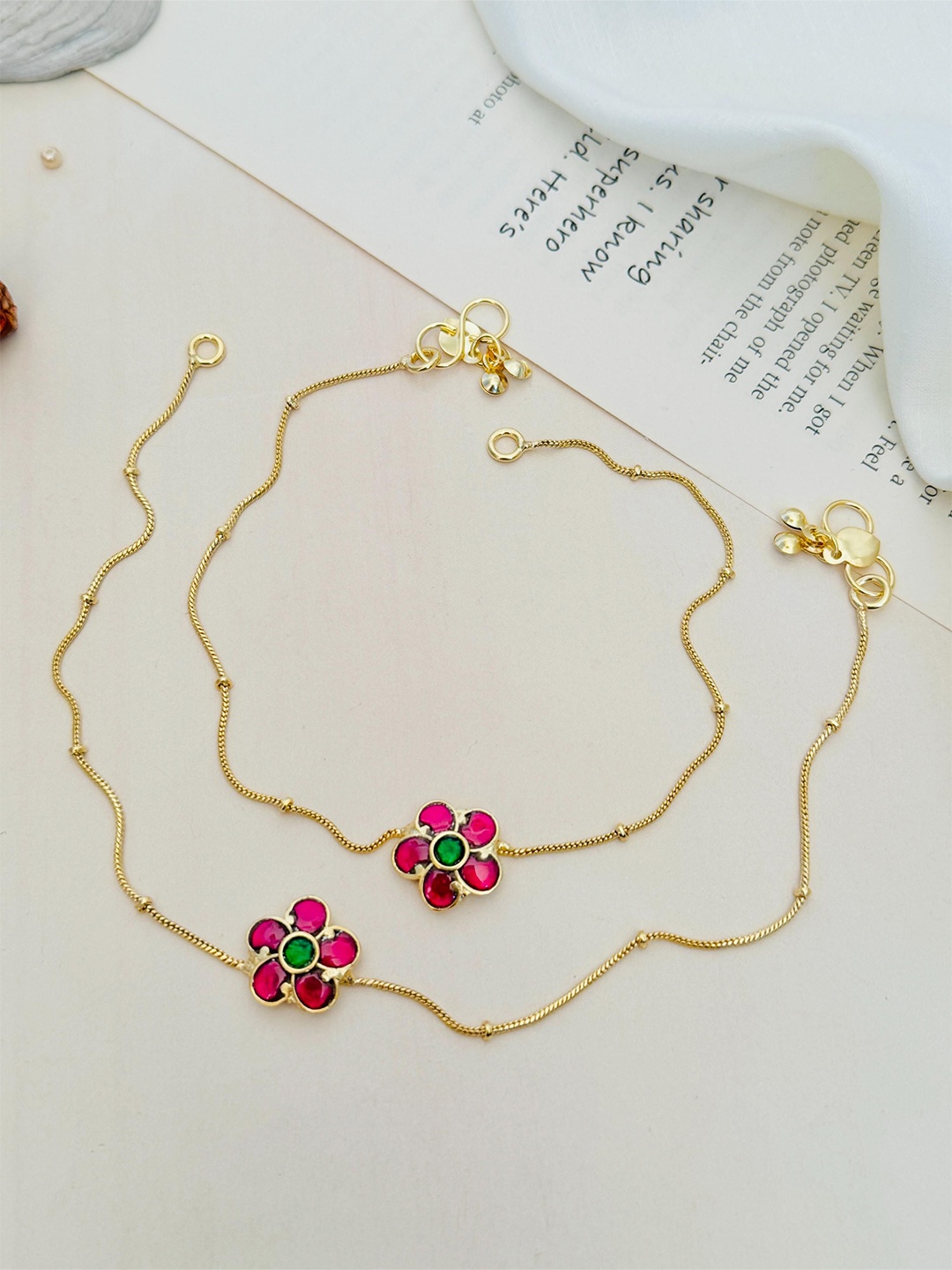 

ABDESIGNS Set Of 2 Gold-Plated Artificial Stones and Beads Anklet