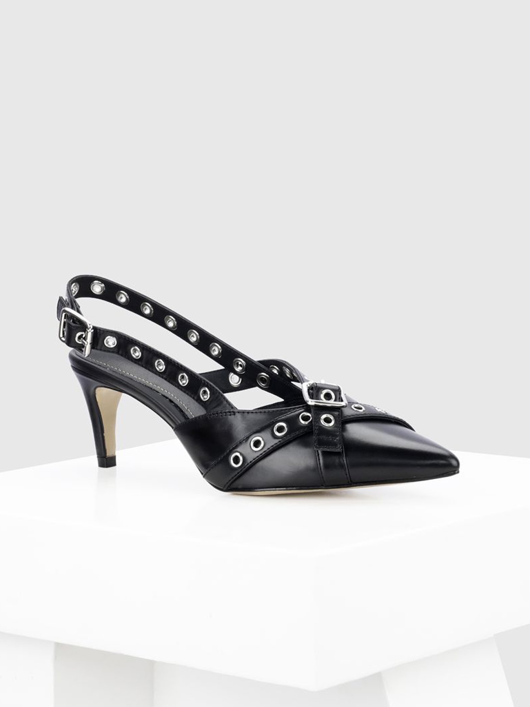 

Oroh Women Kitten Heels Pumps, Black
