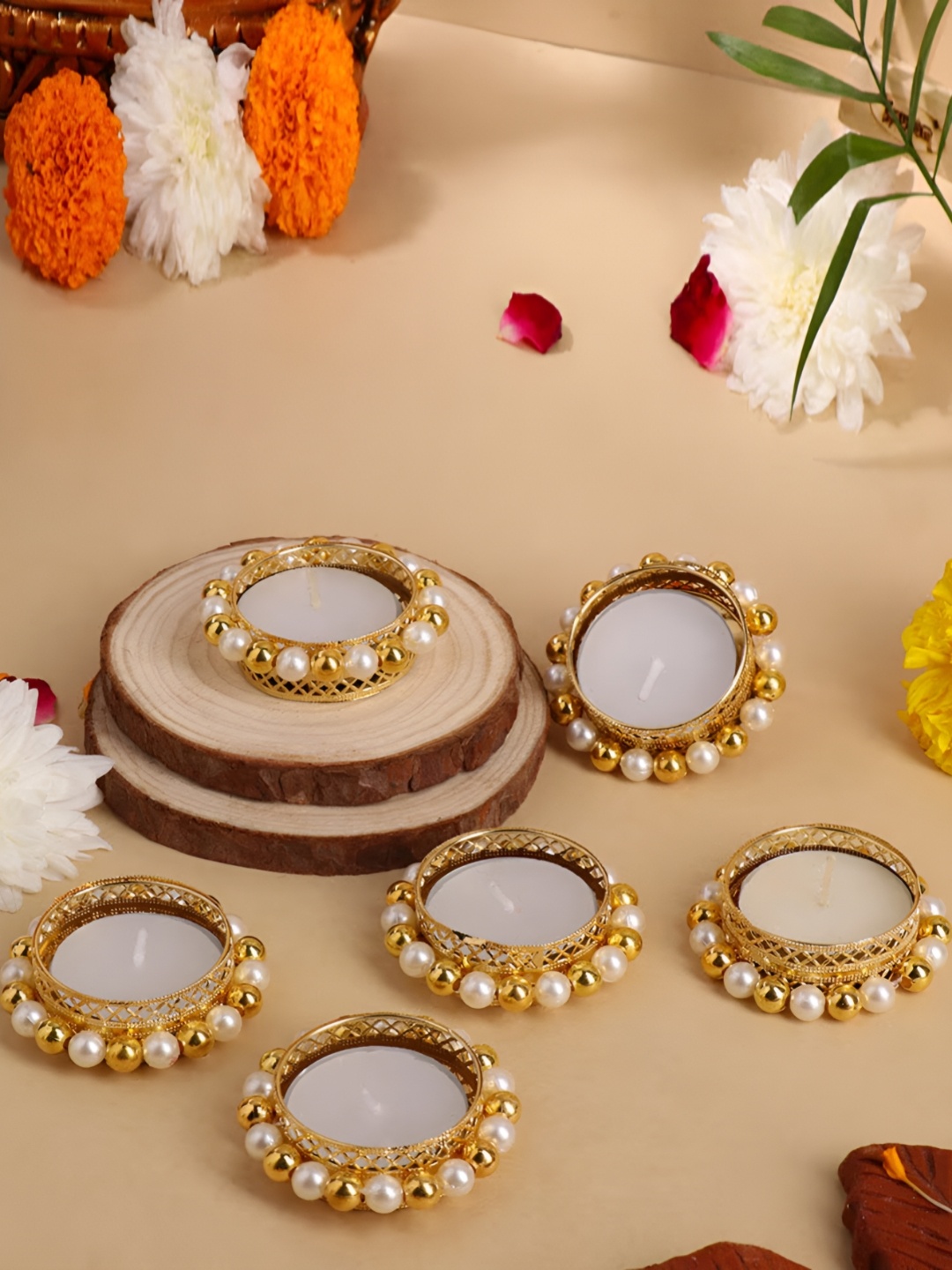 

Floweraura Gold-Toned & White 6 Pieces Candle Diyas