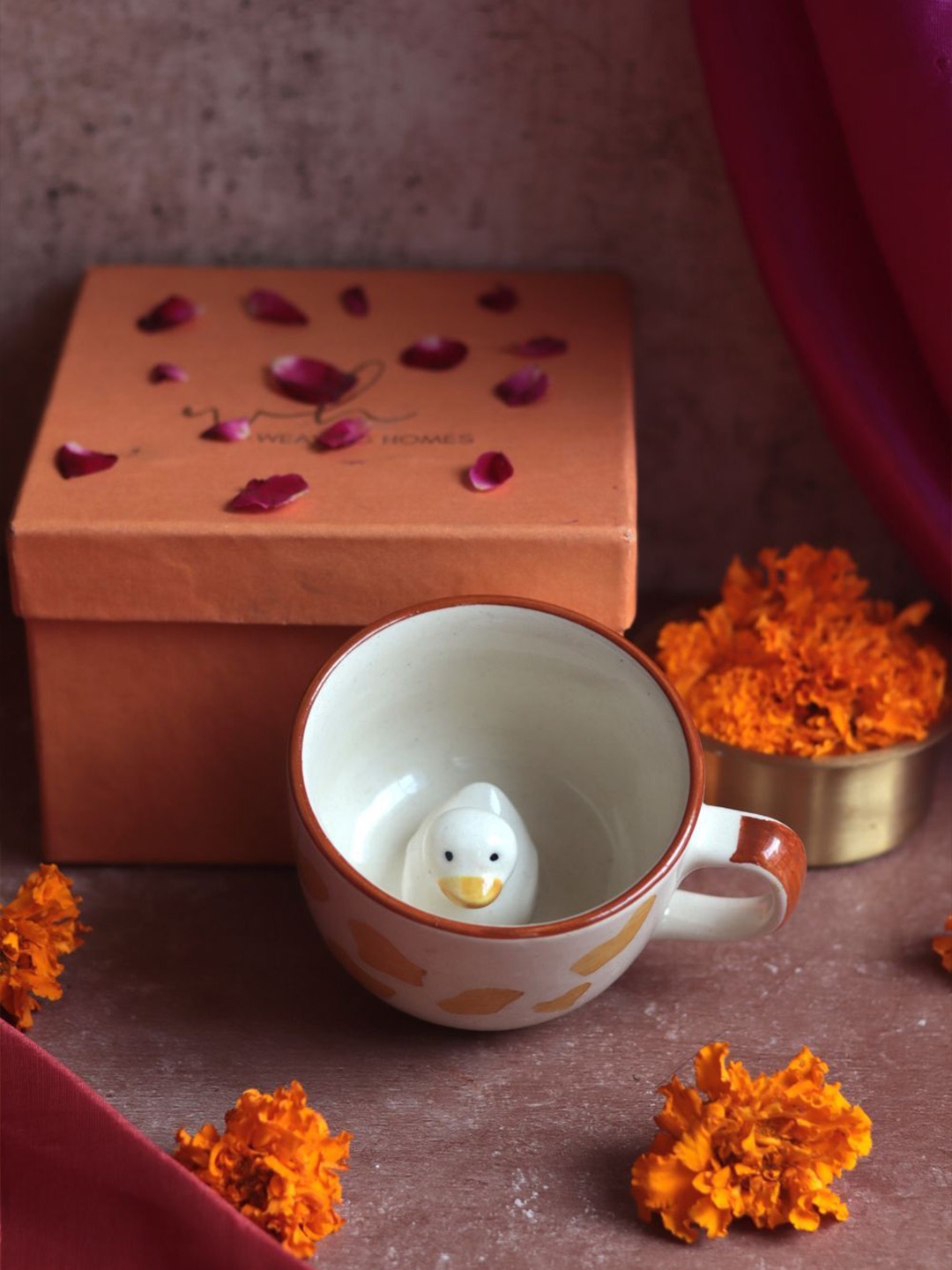 

WEAVING HOMES White & Yellow Printed Ceramic Cup Home Gift Set
