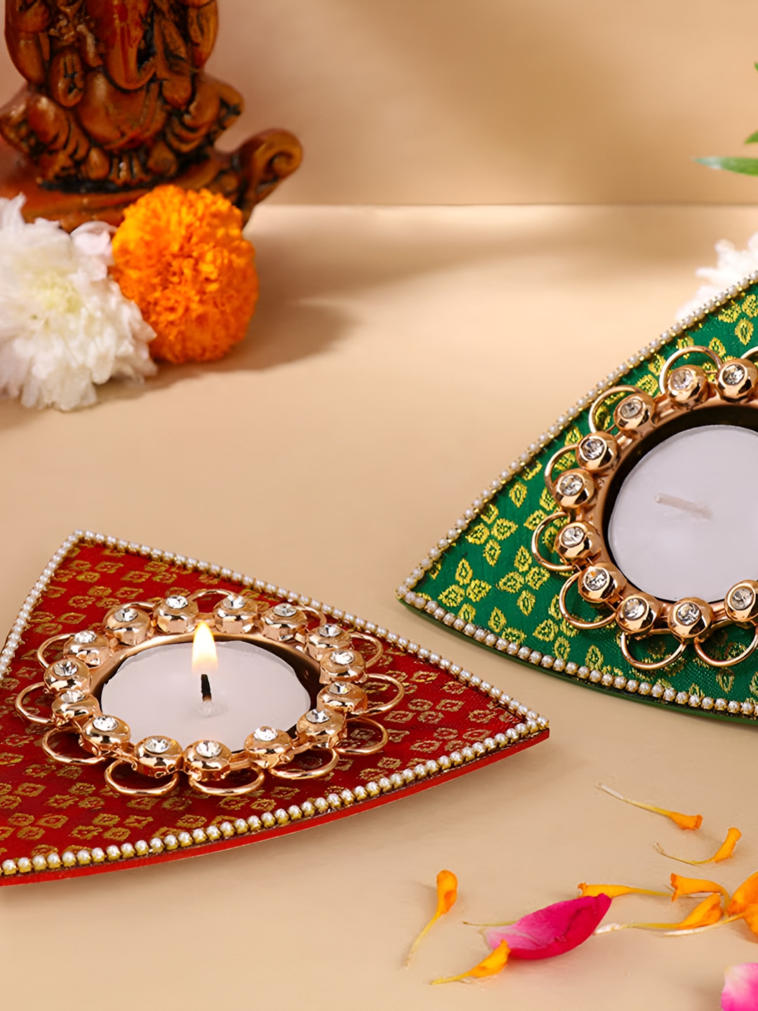 

Floweraura Green & Red 2 Pieces Candle Diyas