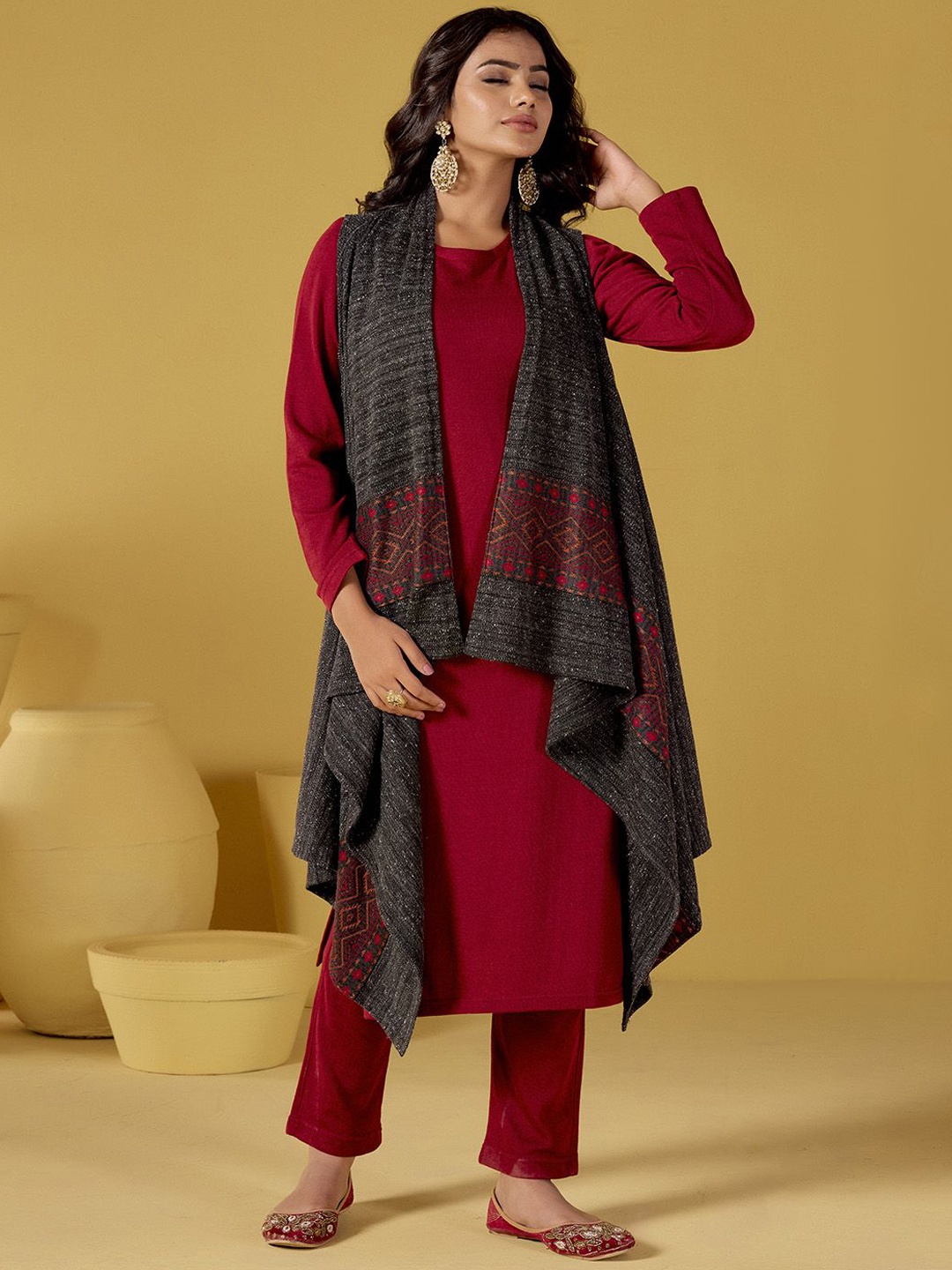 

Jaipur Kurti Round Neck Kurta with Trousers & Shrug, Maroon