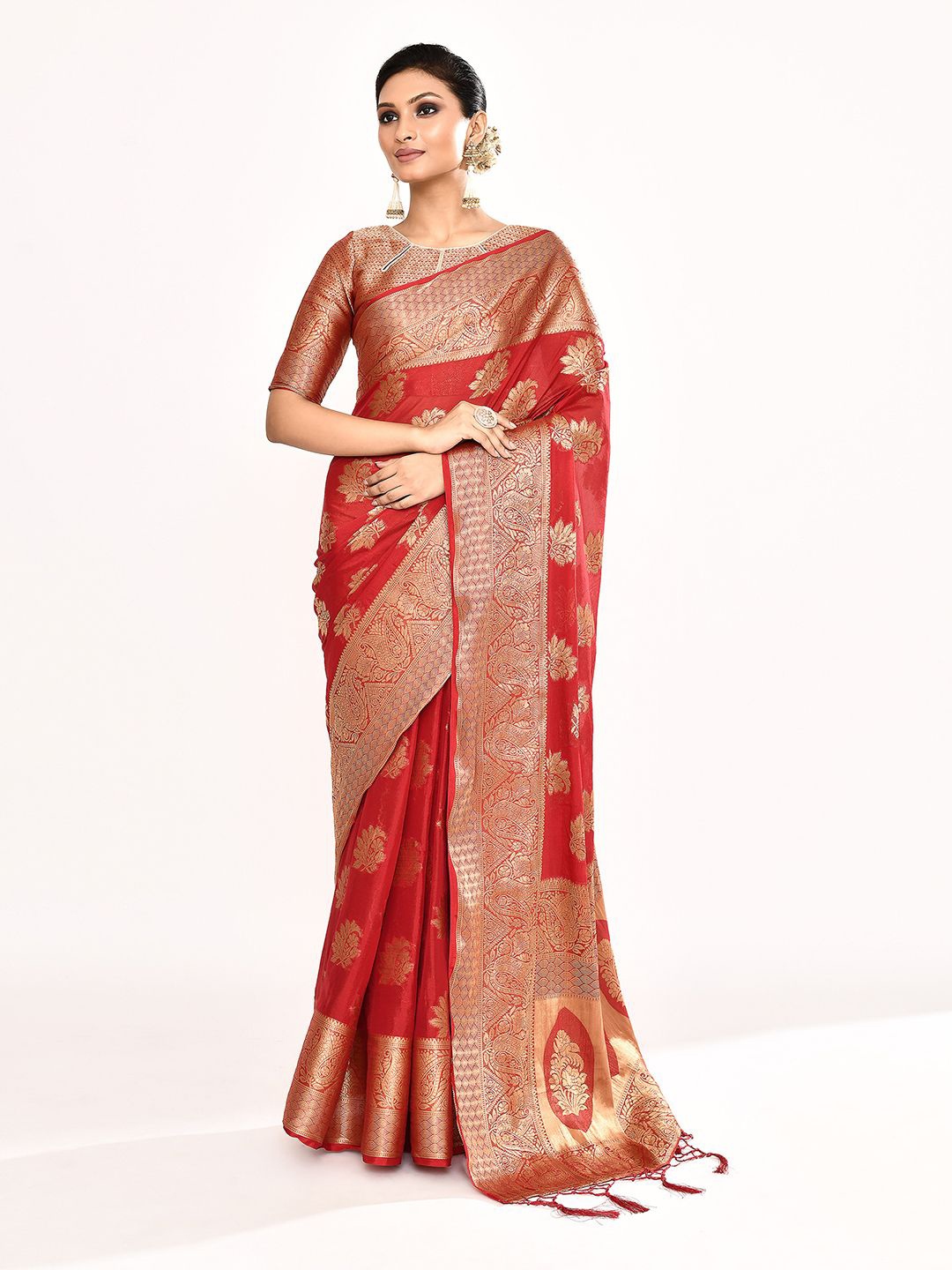 

Samyukta Singhania Woven Design Zari Saree, Red