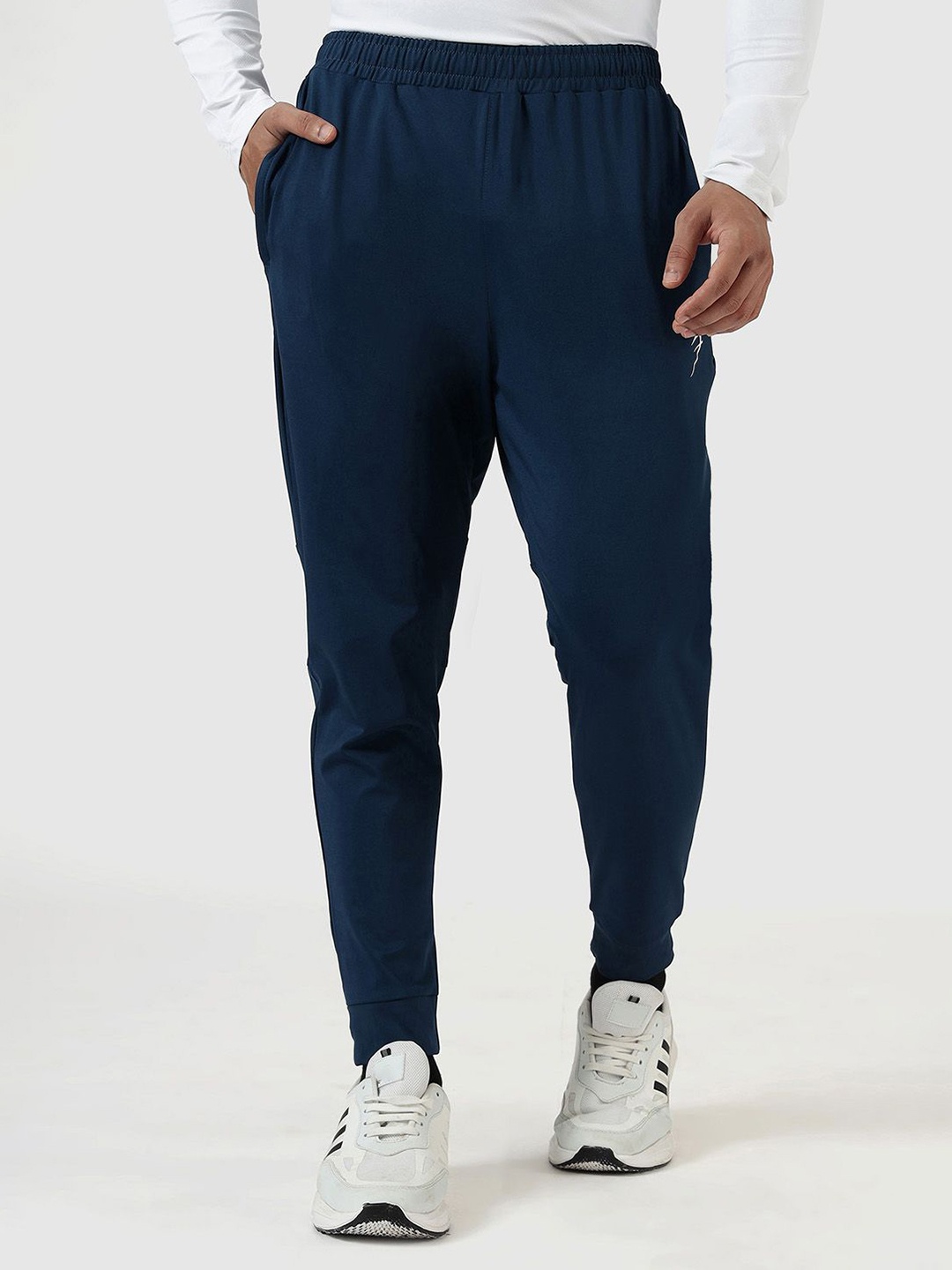 

FUAARK Men Gym & Workout Regular Fit Jogger, Blue
