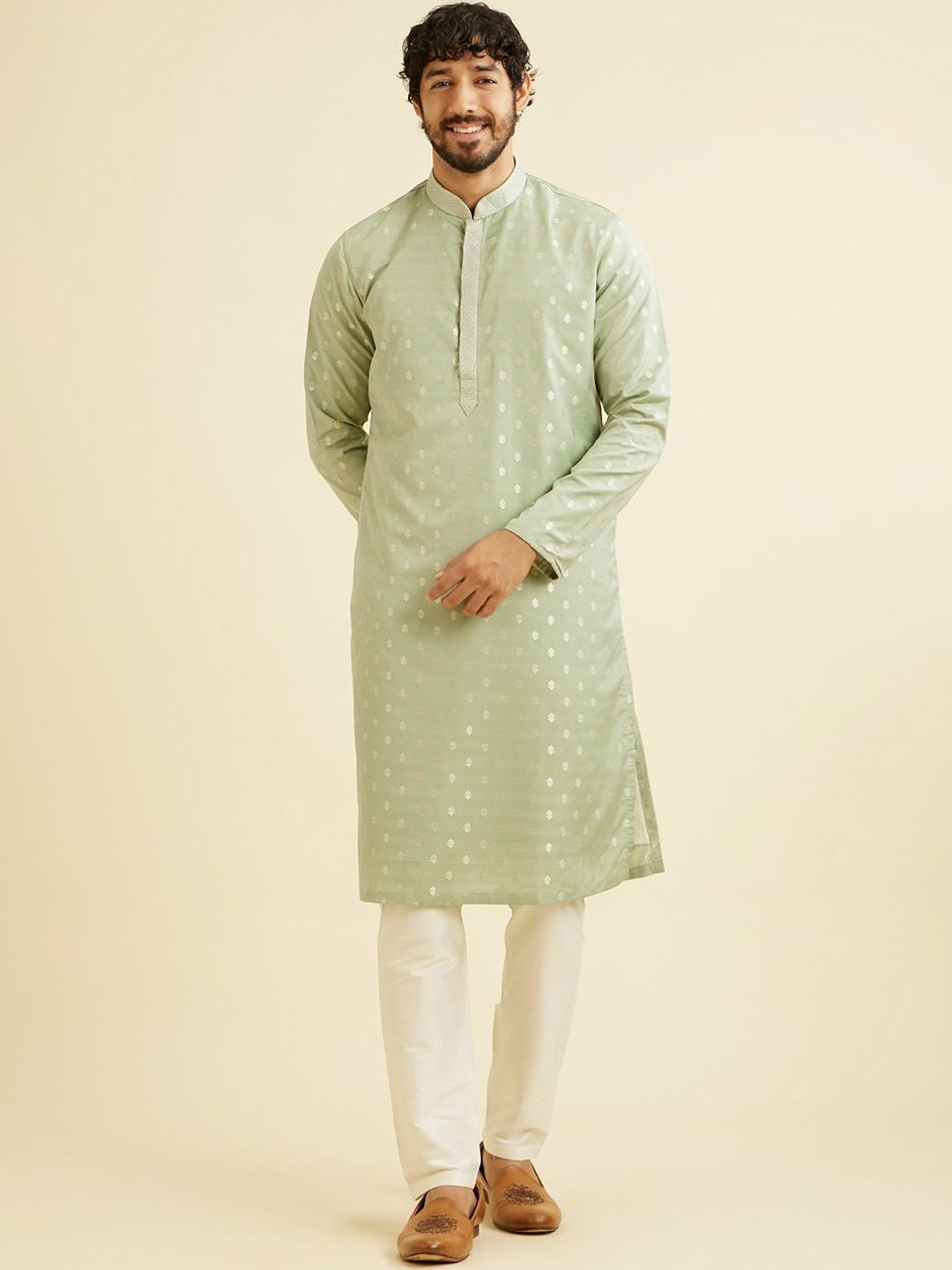 

Manyavar Floral Woven Design Thread Work Kurta with Pyjamas, Green