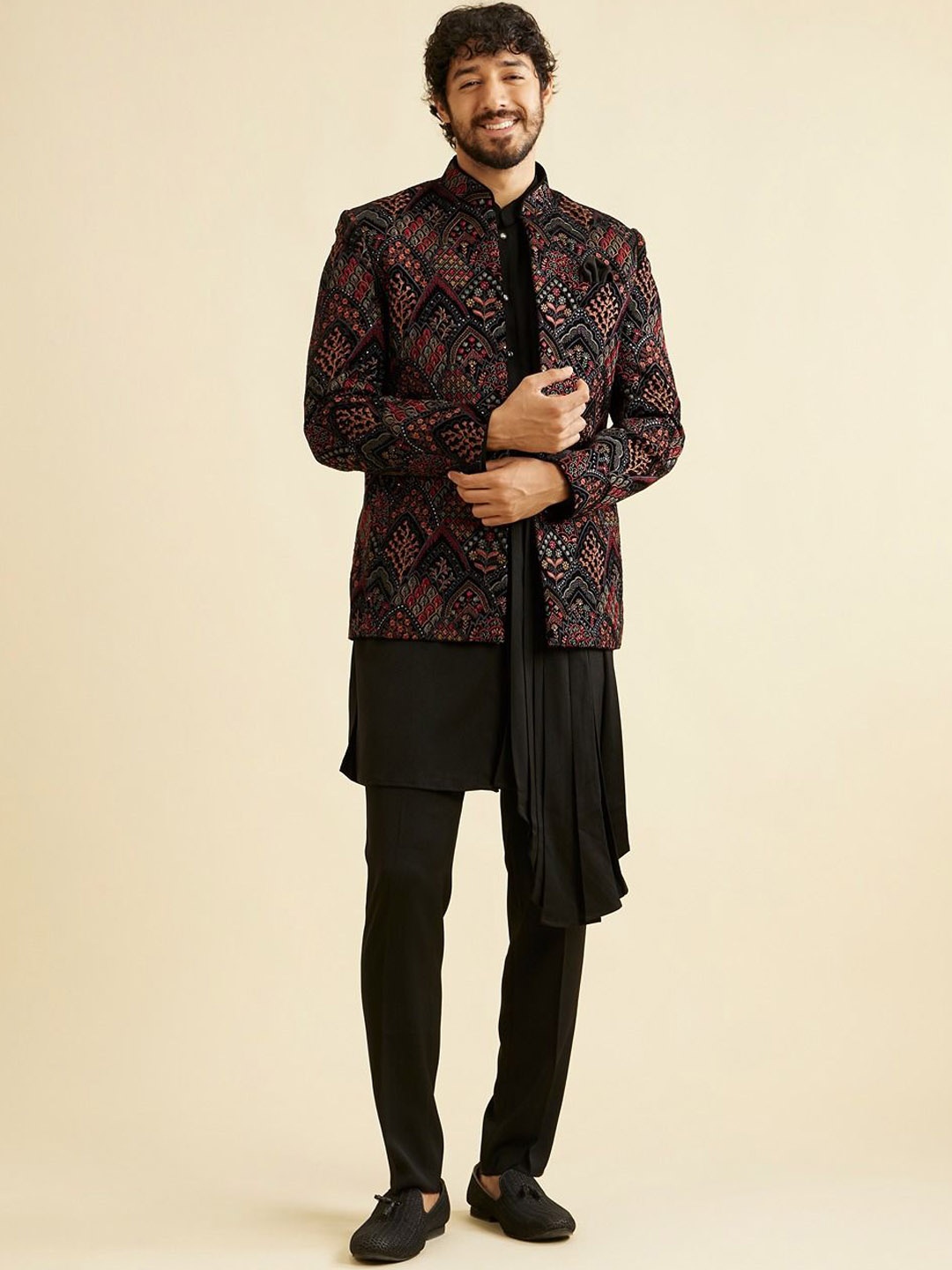 

Manyavar Men Velvet Thread Embroidery Sequin Work Indo Western Set, Black