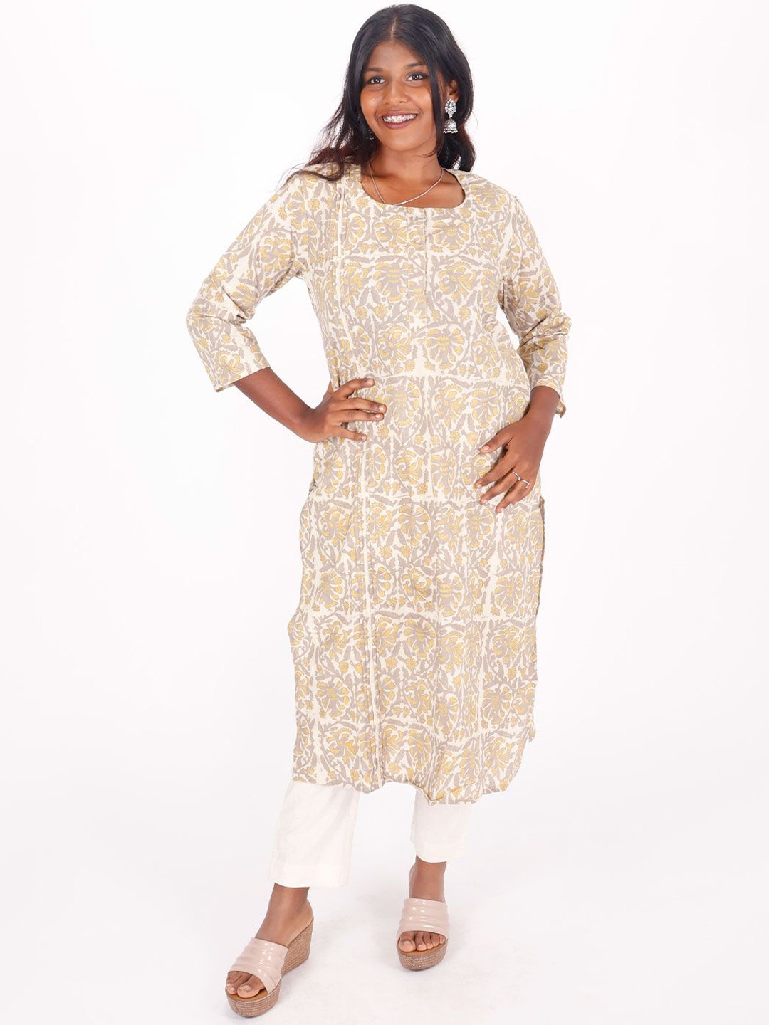 

Avishya Floral Printed Round Neck Pure Cotton Straight Kurta, Beige