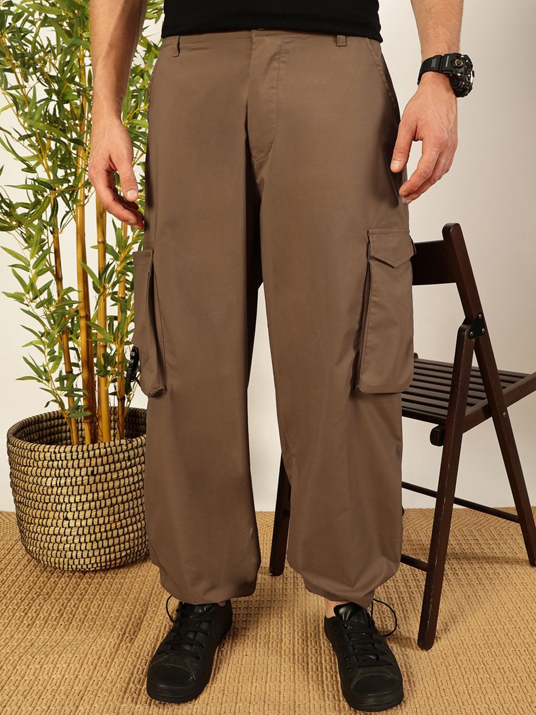 

Thomas Scott Men Classic Loose Fit Cargos Trousers, Khaki