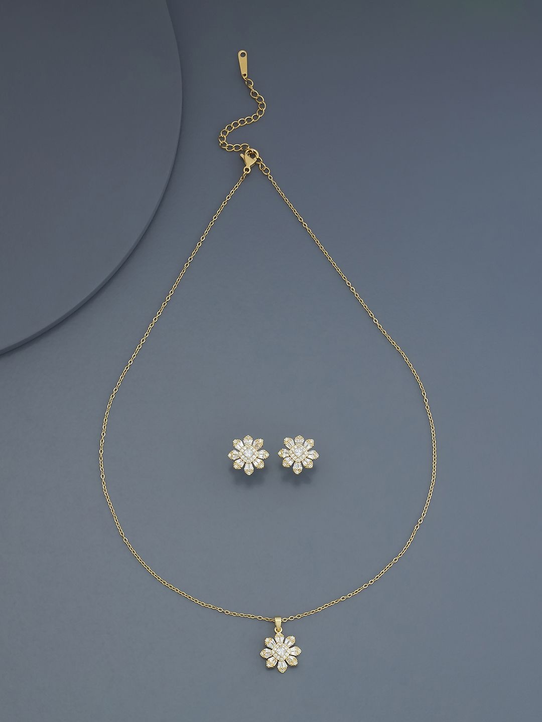 

Kushal's Fashion Jewellery Gold-Plated Cubic Zirconia-Studded Jewellery Set