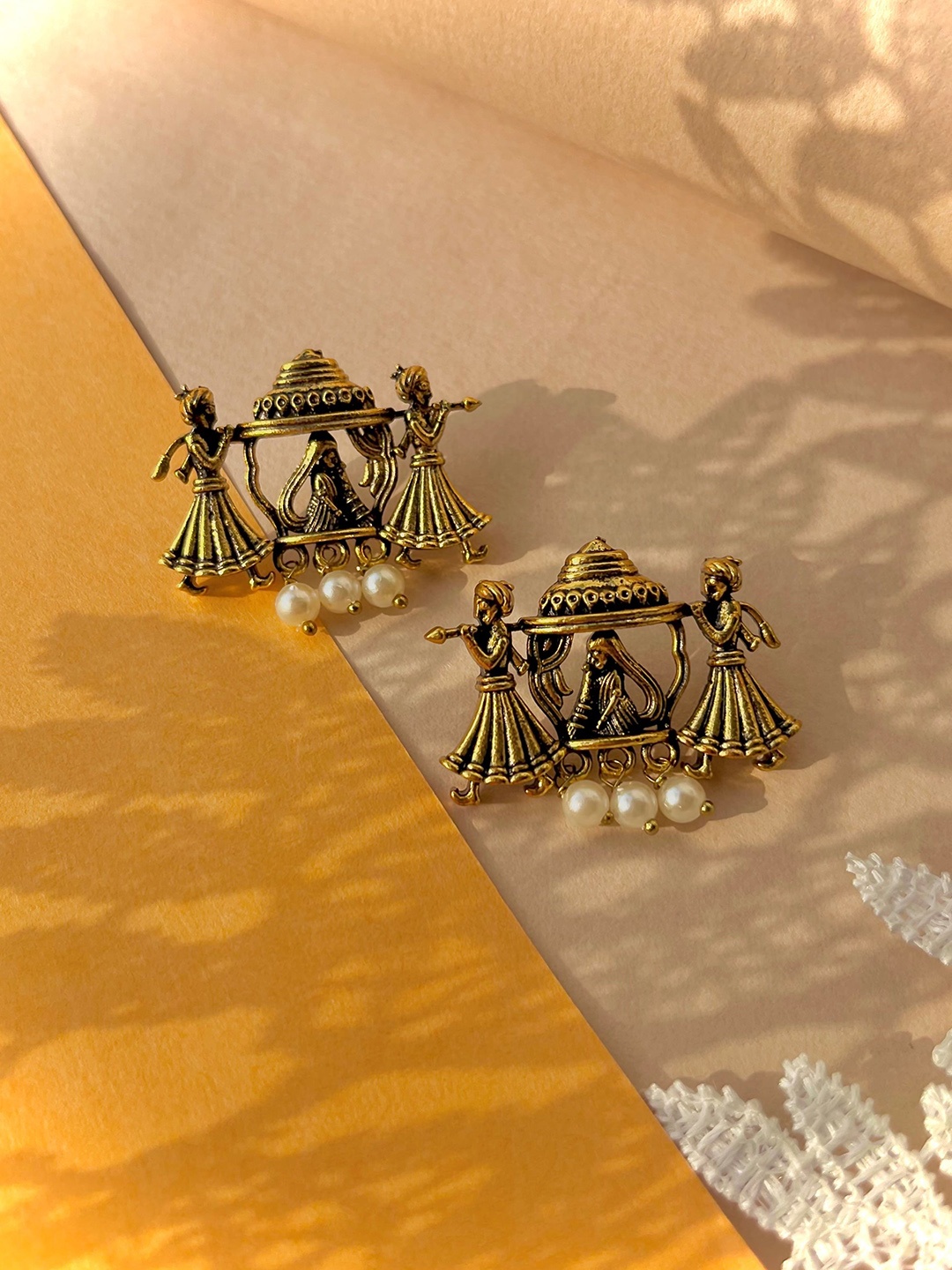 

SUBHAGALANKAR Classic Studs Earrings, Gold
