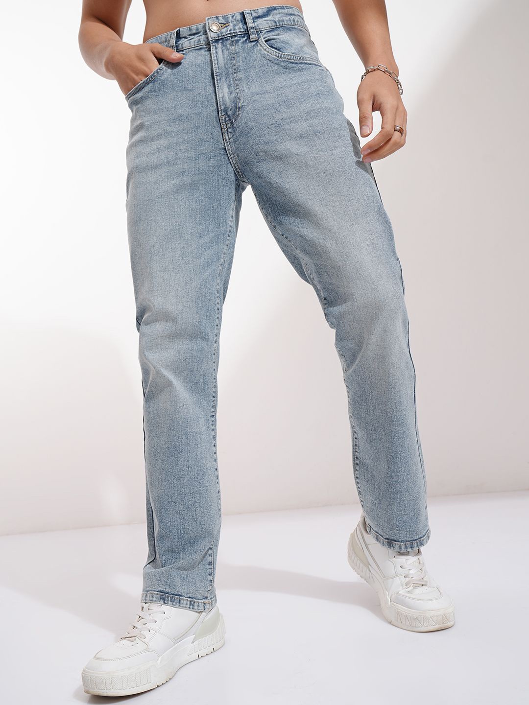 

HIGHLANDER Men Straight Fit Heavy Fade Stretchable Jeans, Blue