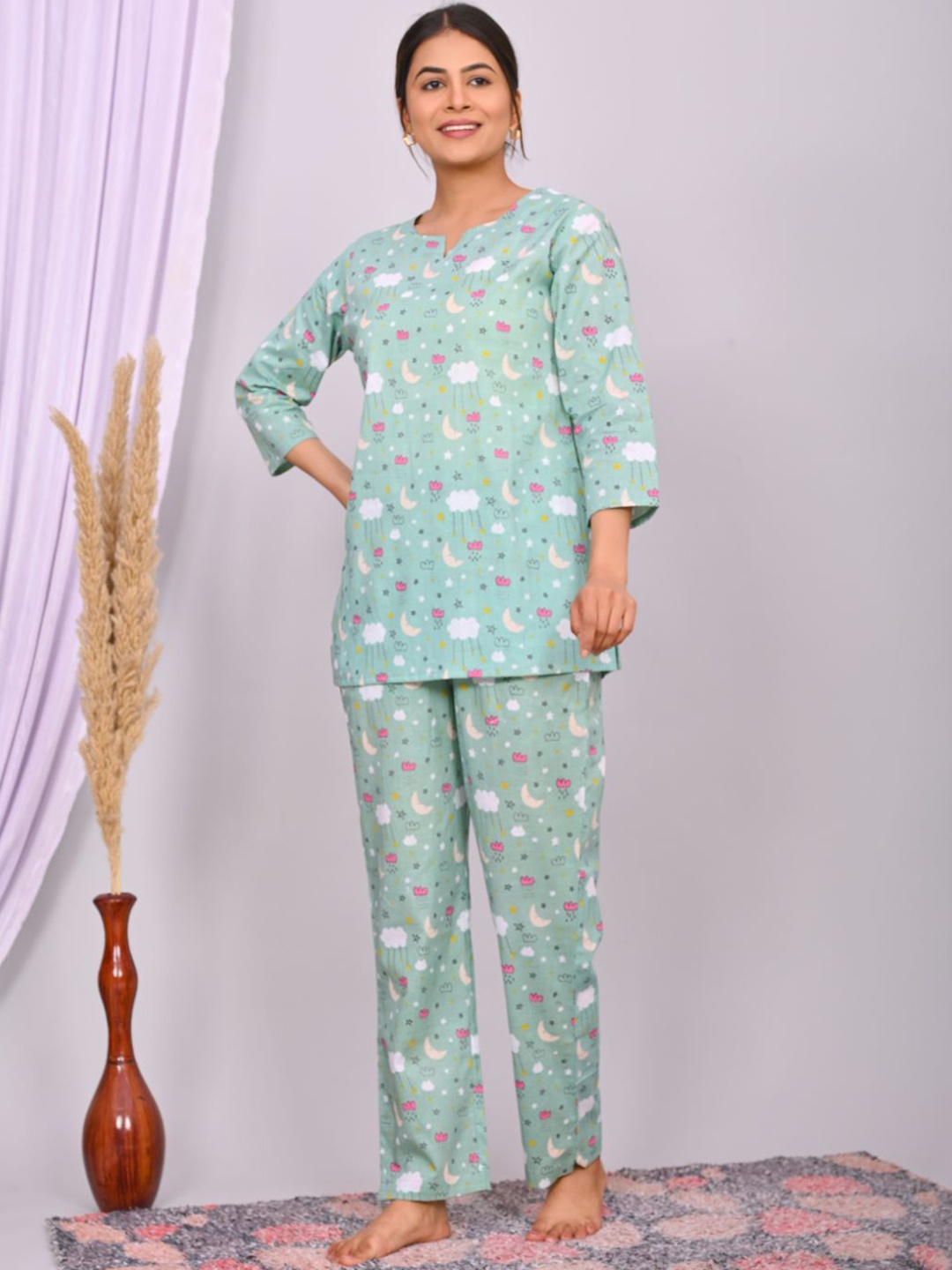 

DHANOTA Women Pure Cotton Three-Quarter Sleeves Abstract Printed Night suit, Green
