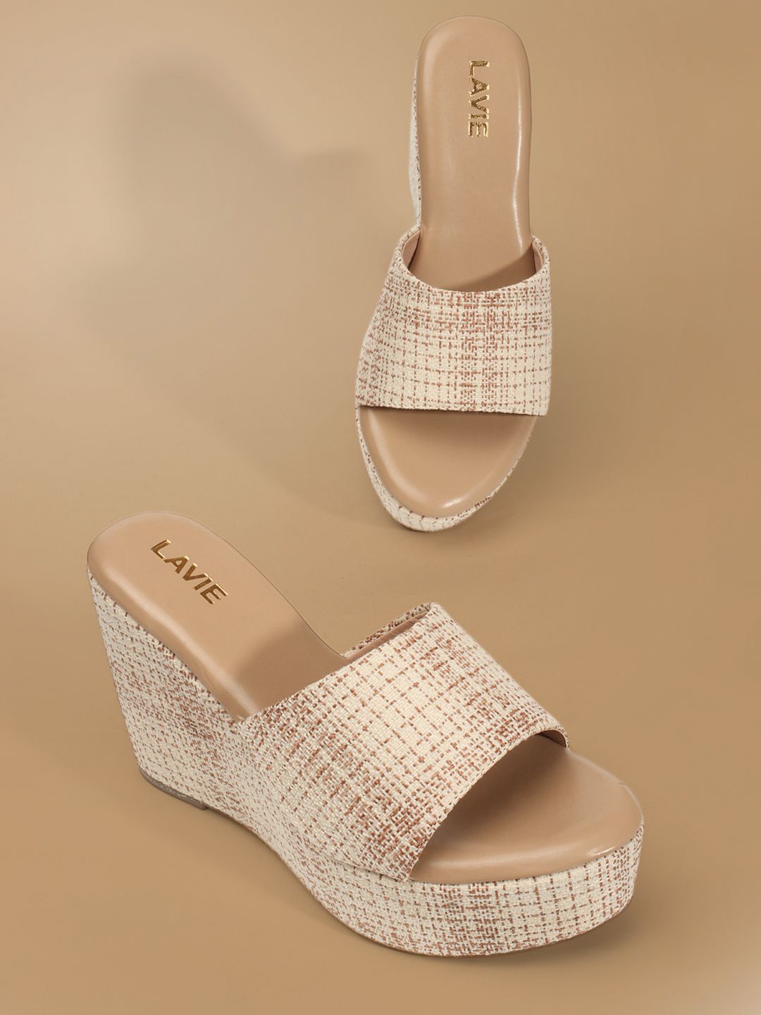 

Lavie Kitten Sandals with Tassels, Beige