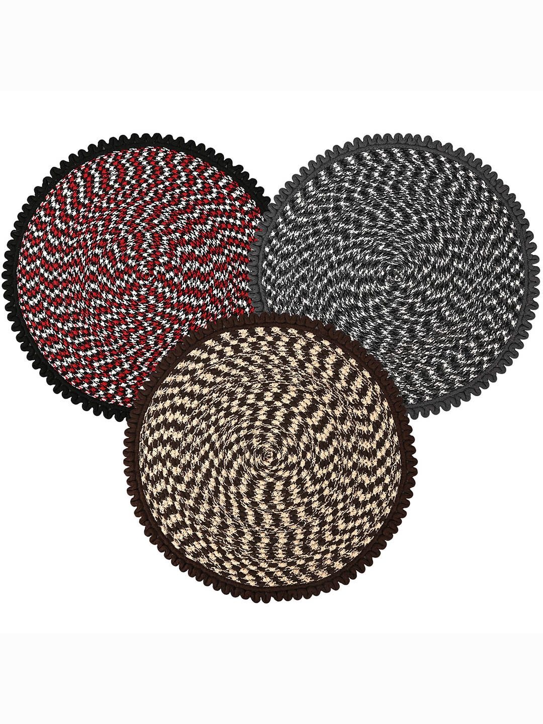 

Kuber Industries Red & Cream 3 Pieces Printed Cotton Round Doormats