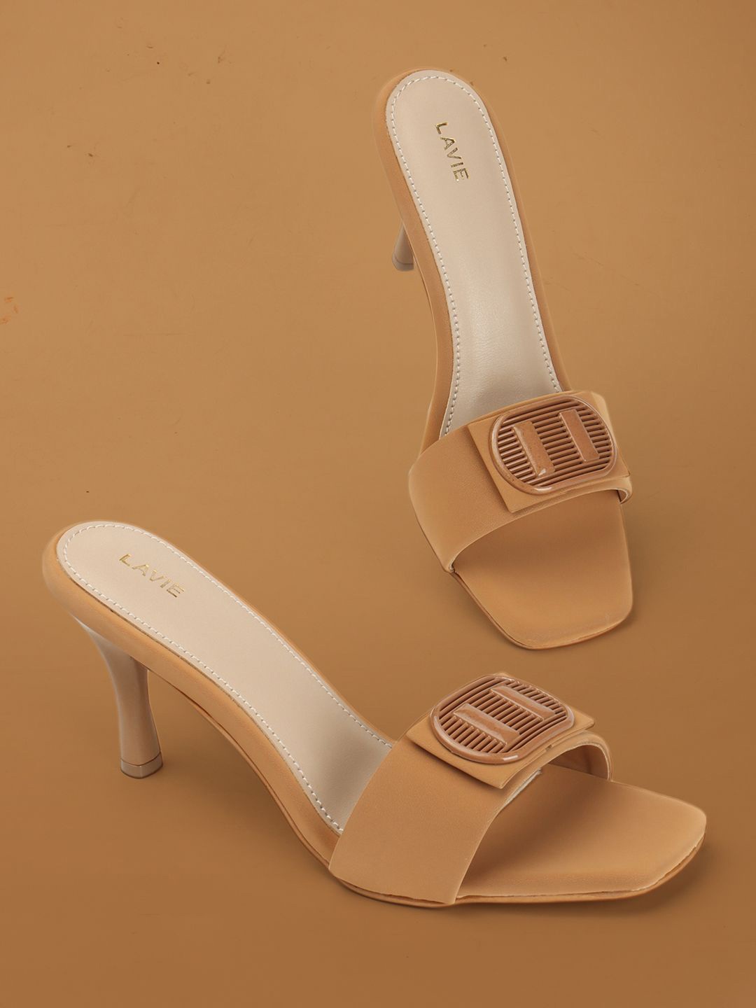 

Lavie Kitten Sandals with Tassels, Beige