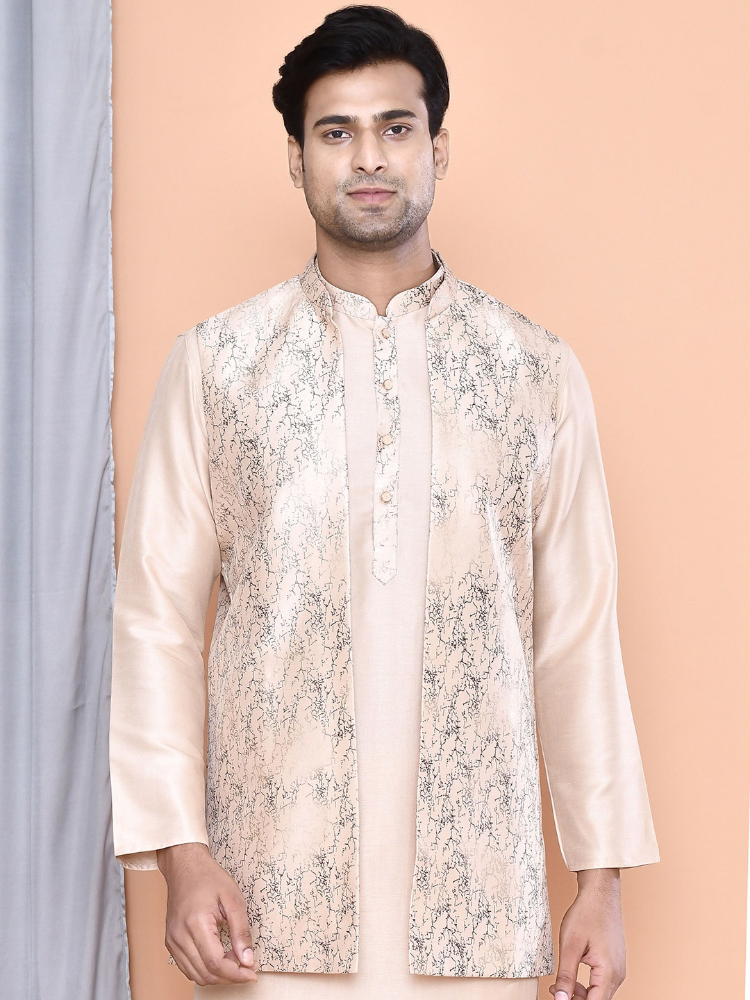

MAAHI FABS Mandarin Collar Straight Kurta with Pyjamas & UV Printed Open Nehru Jacket, Peach