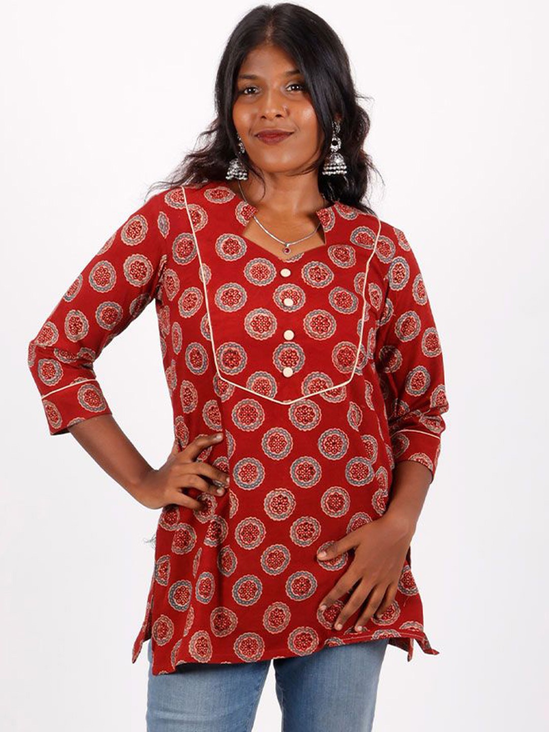 

Avishya Bandhani Printed Pure Cotton Handloom Kurti, Red