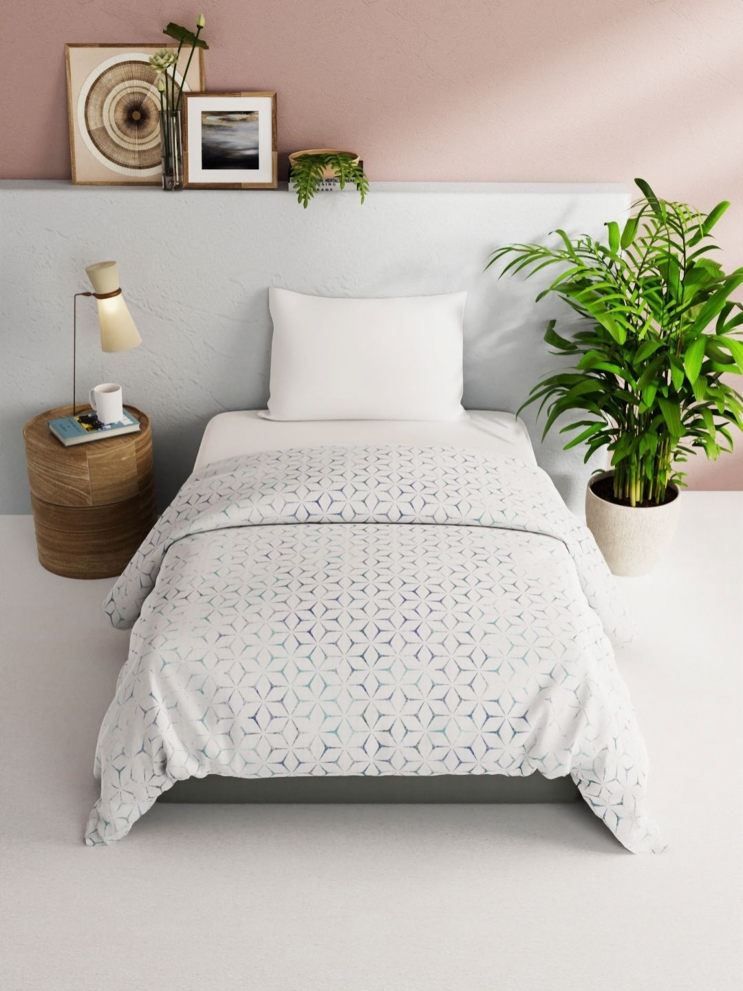 

BIANCA Victoria Blue & White Geometric Printed Cotton AC Room 150 GSM Single Bed Comforter