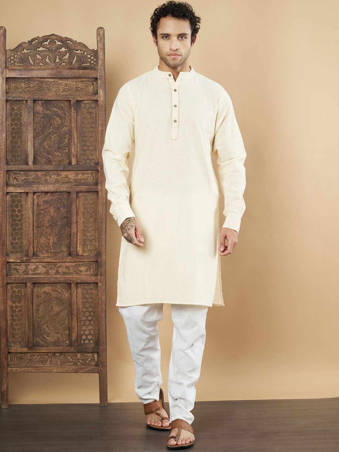 

FABRIC FITOOR Mandarin Collar Regular Pure Cotton Straight Kurta, Off white