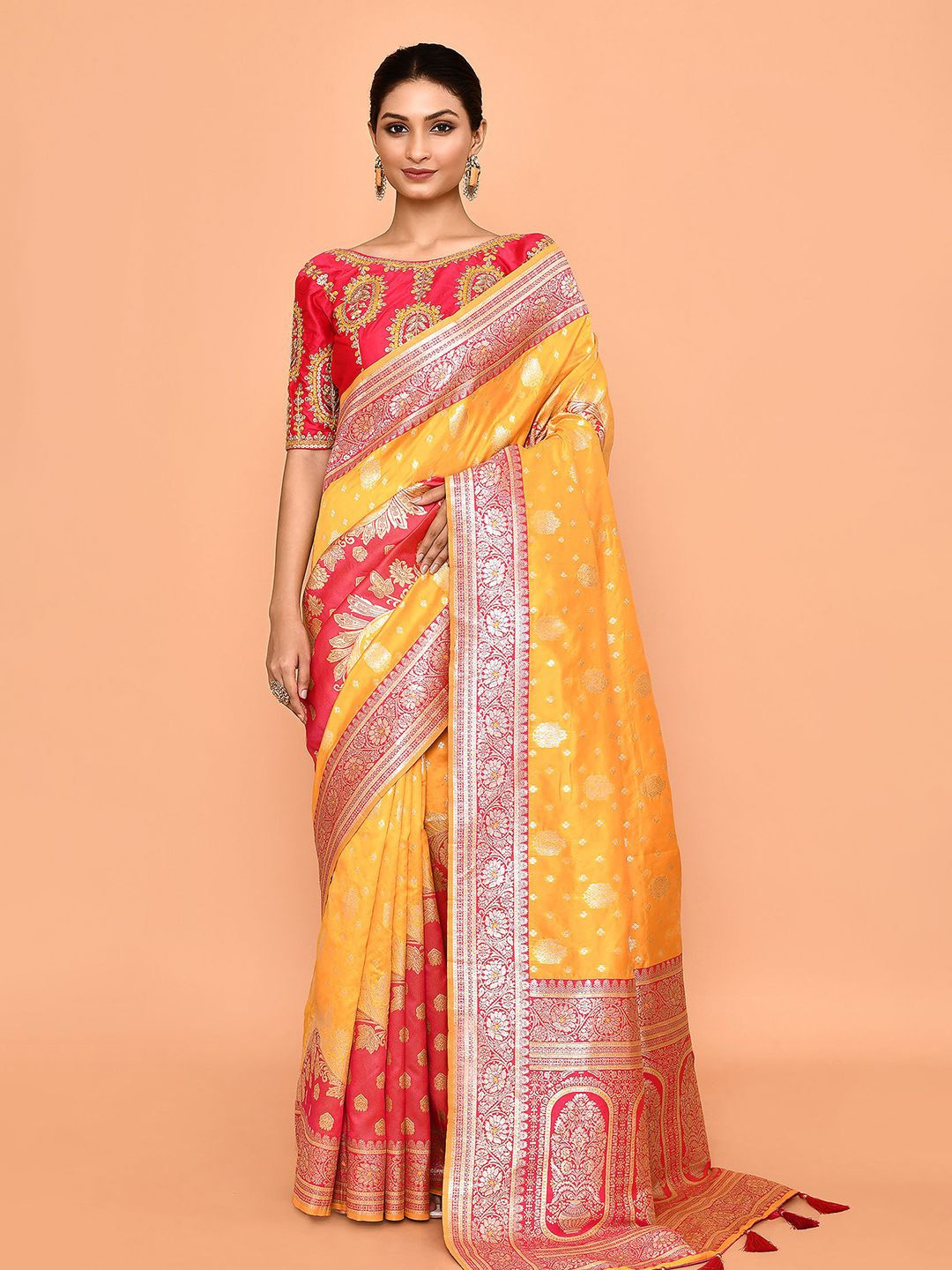 

Samyukta Singhania Woven Design Pure Silk Saree, Yellow