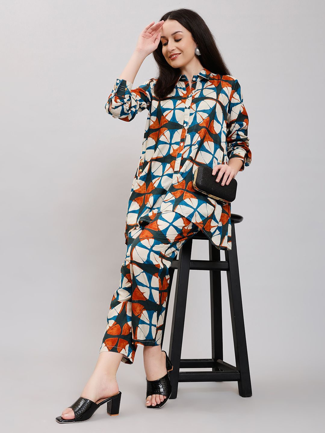 

ZARI Geometric Printed Shirt With Trousers, Brown