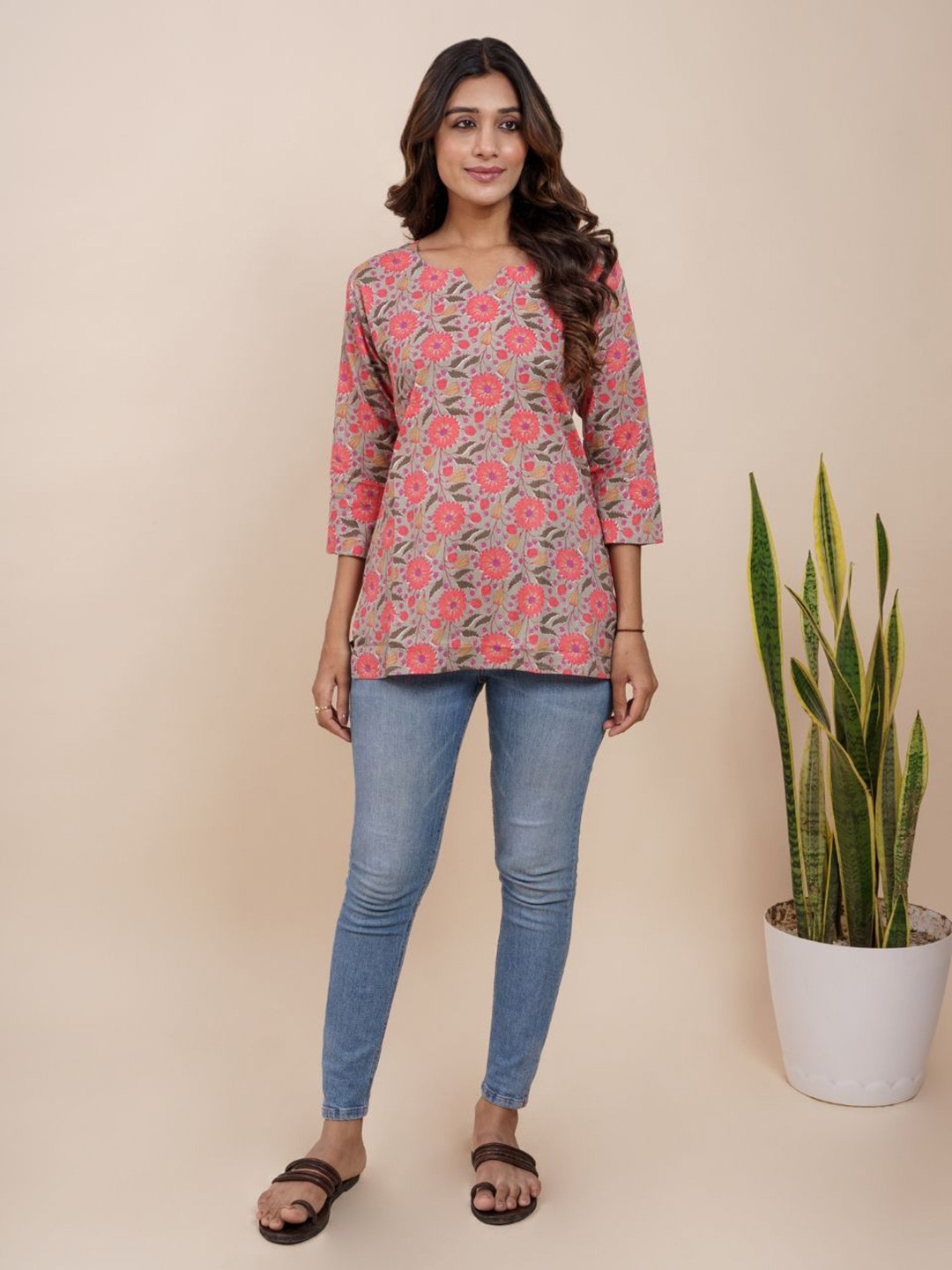 

EKISHA Printed Tops, Pink