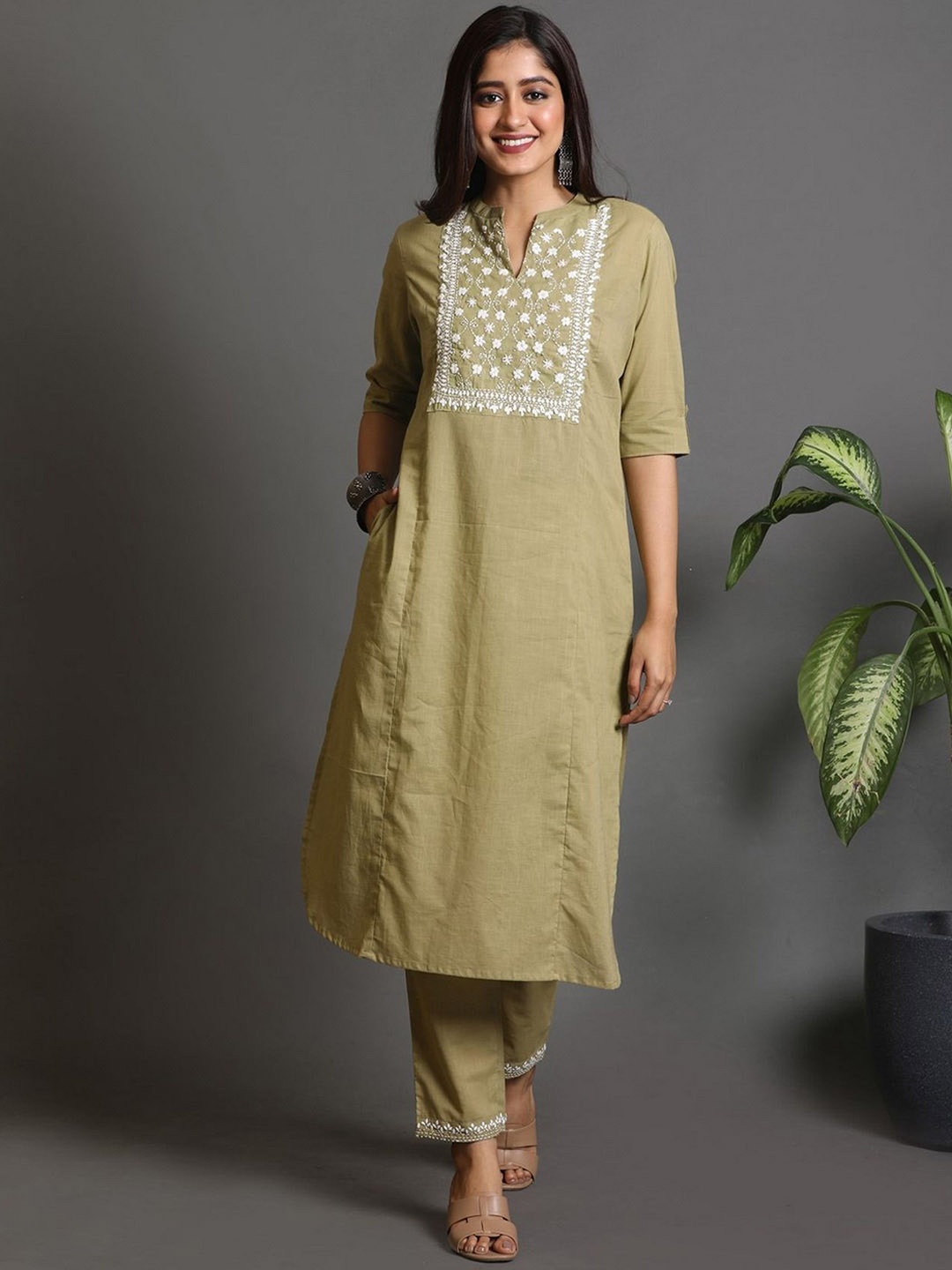 

Earthwear Floral Embroidered Thread Work Pure Cotton A-Line Kurta with Trousers, Olive