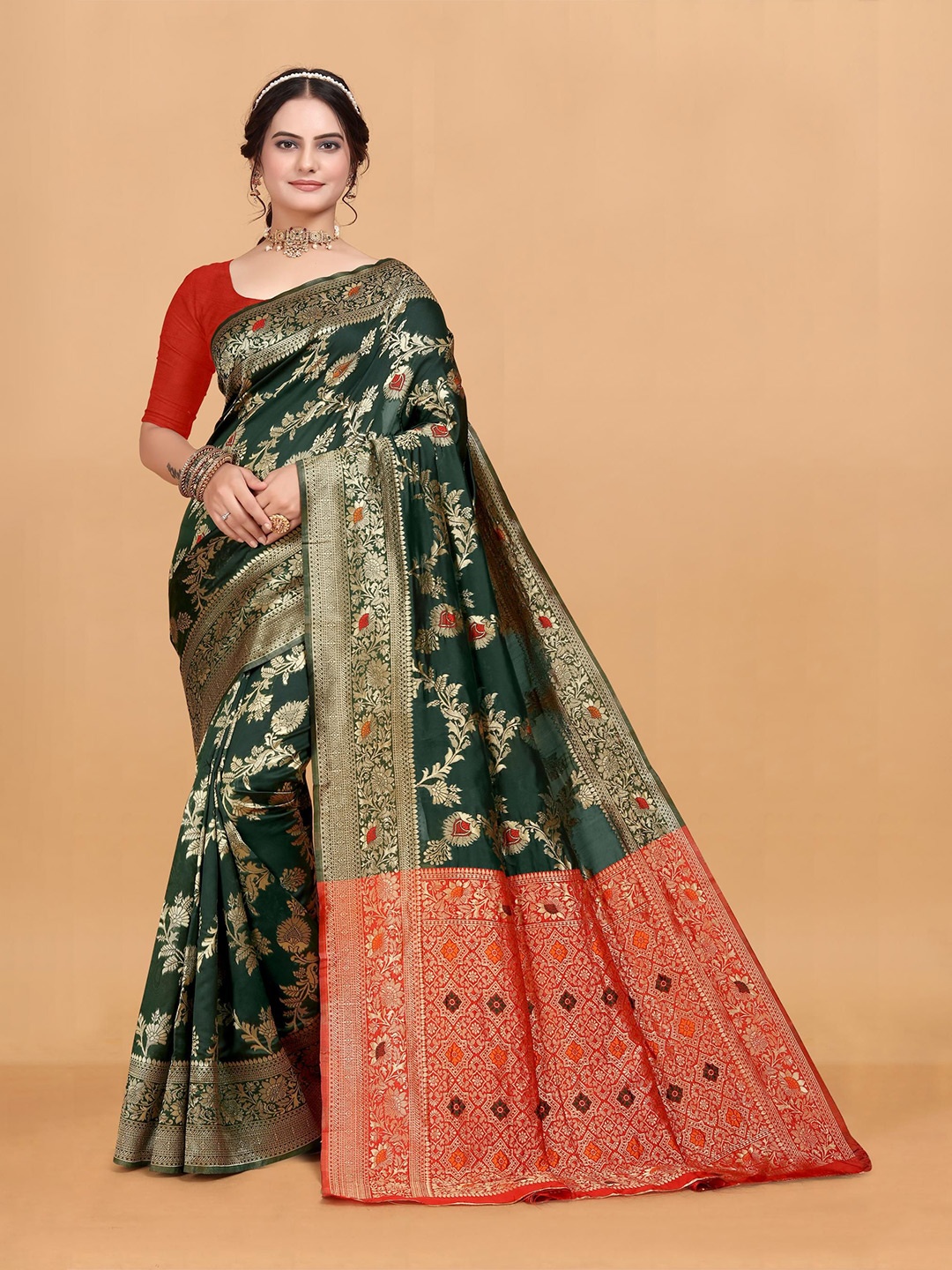 

VenderVilla Ethnic Motifs Zari Silk Blend Banarasi Saree, Green