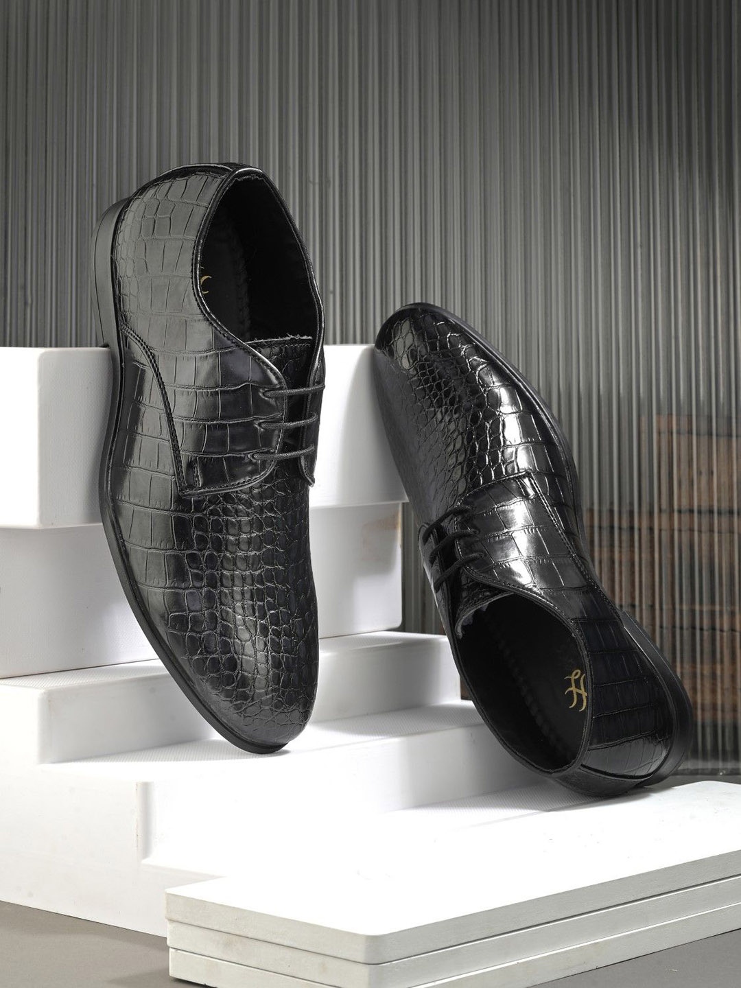 

House of Pataudi Men Textured Formal Derbys, Black