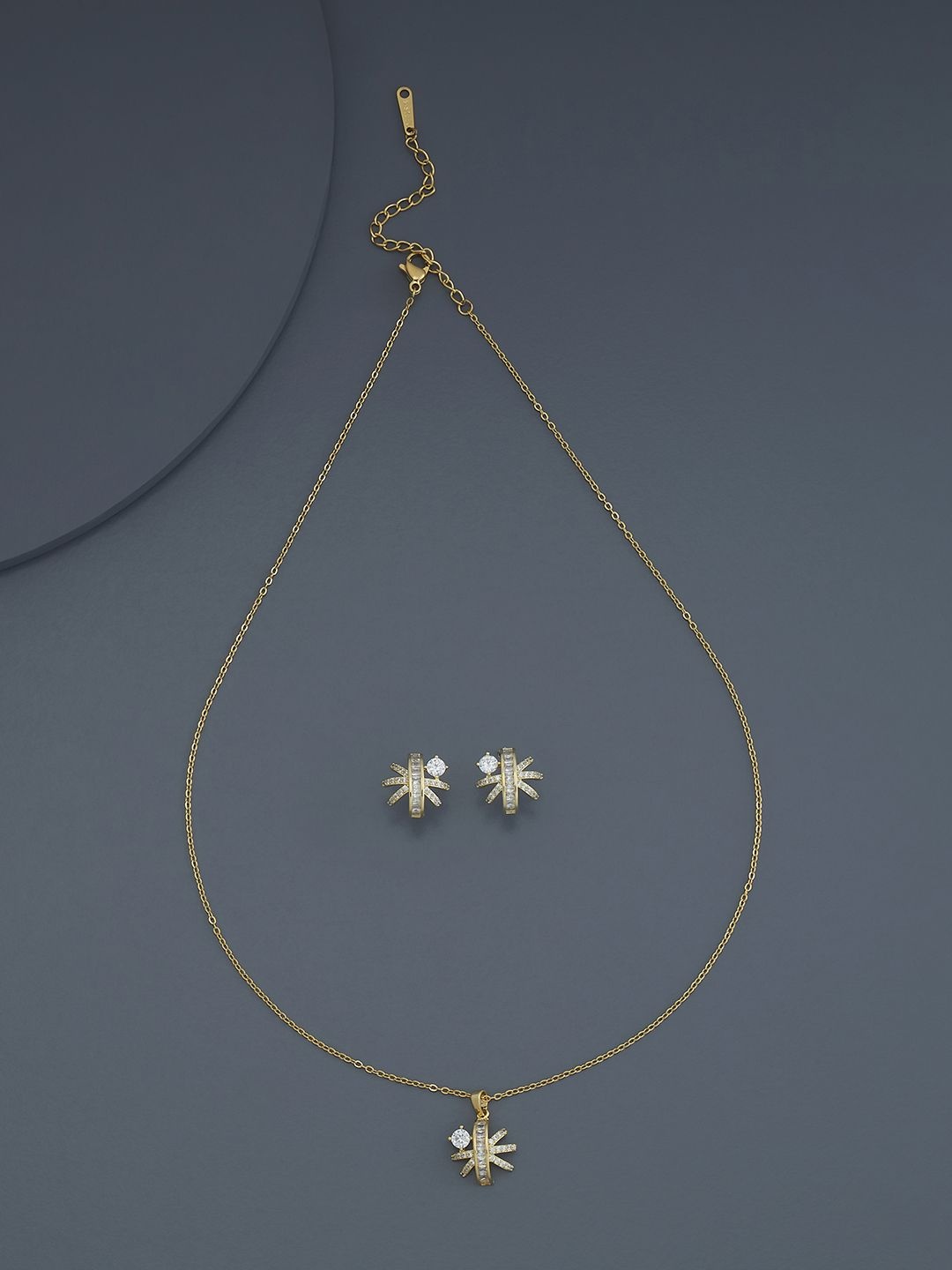 

Kushal's Fashion Jewellery Gold-Plated Cubic Zirconia-Studded Jewellery Set