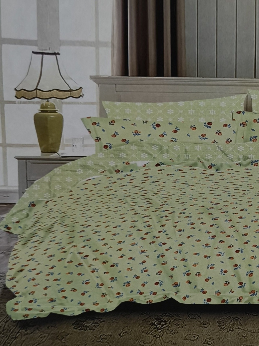 

Signature Green Floral 144 TC Queen Bedsheet with 2 Pillow Covers