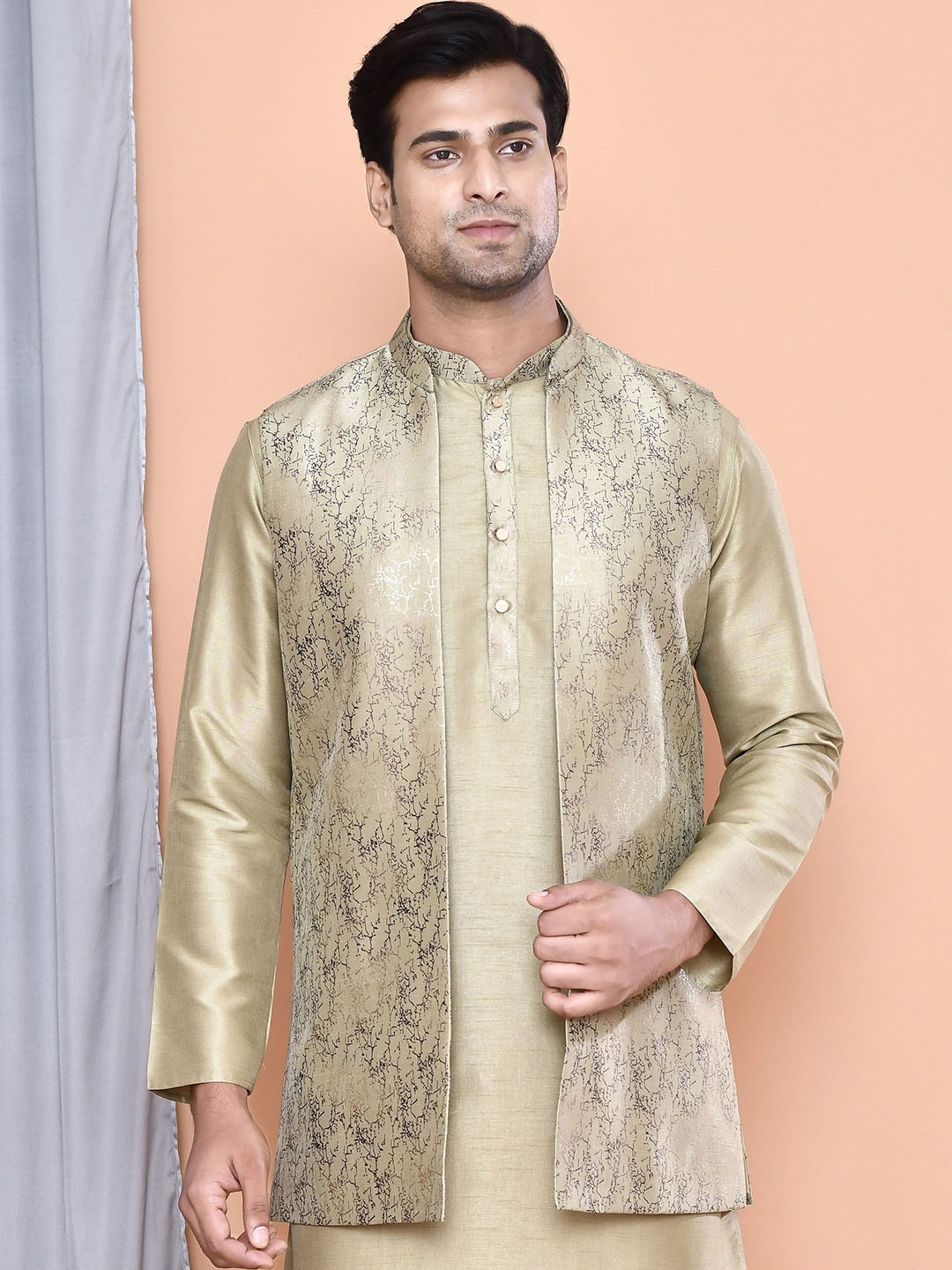 

MAAHI FABS Mandarin Collar Straight Kurta with Pyjamas & UV Printed Open Nehru Jacket, Green