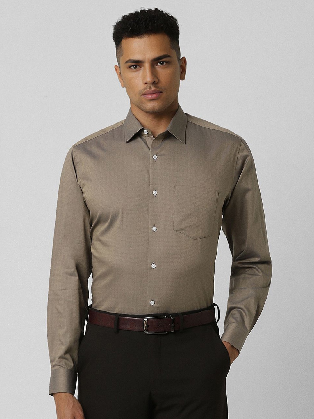 

Van Heusen Men Spread Collar Solid Cotton Formal Shirt, Brown