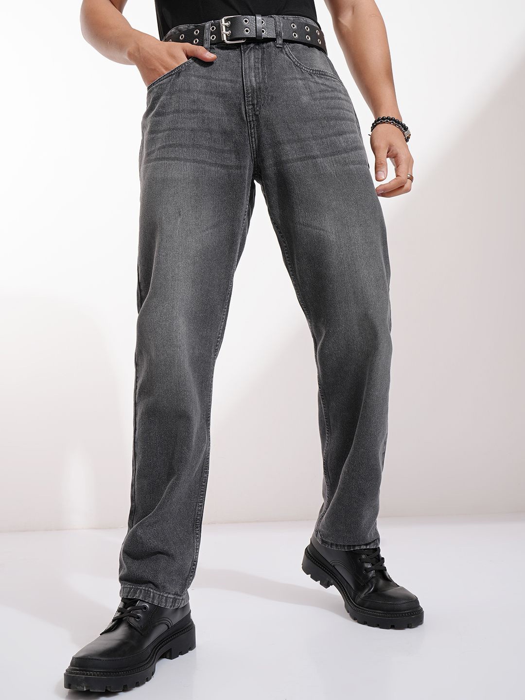 

HIGHLANDER Men Relaxed Fit Light Fade Jeans, Grey