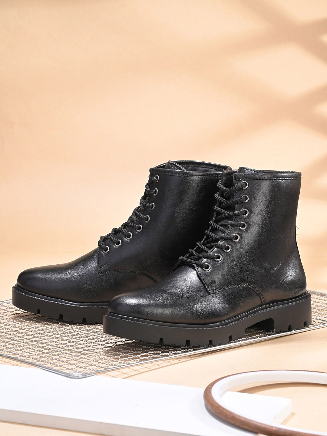 

The Roadster Lifestyle Co Women Lace Up Boots, Black