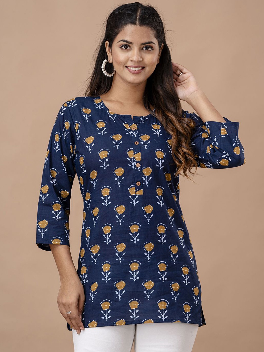 

FERANOID Floral Printed Pure Cotton Kurti, Blue
