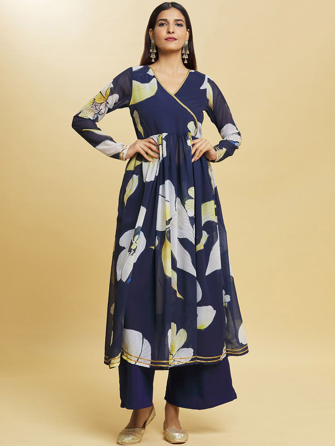 

Adara Khan Floral Printed V-Neck Georgette Anarkali Kurta with Palazzos, Blue