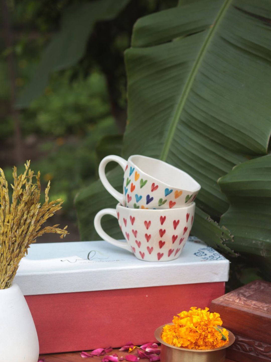 

WEAVING HOMES White & Red 2 Pieces Printed Ceramic Glossy Cups