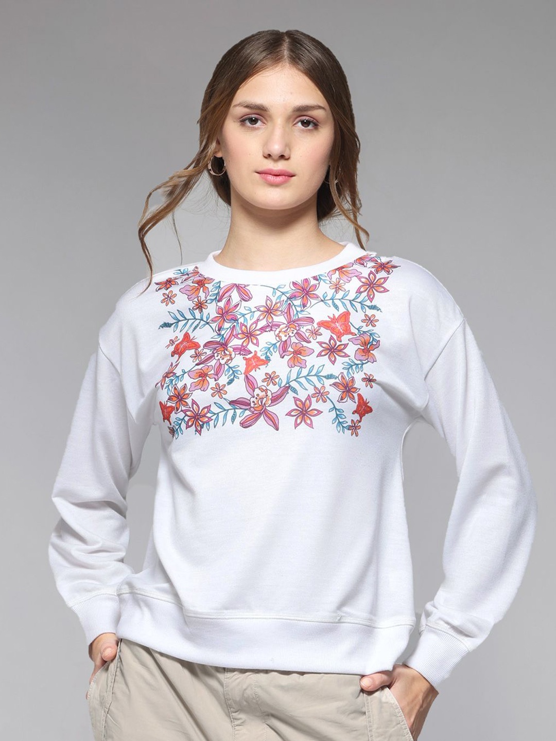 

SHAYE Women Printed Sweatshirt, White