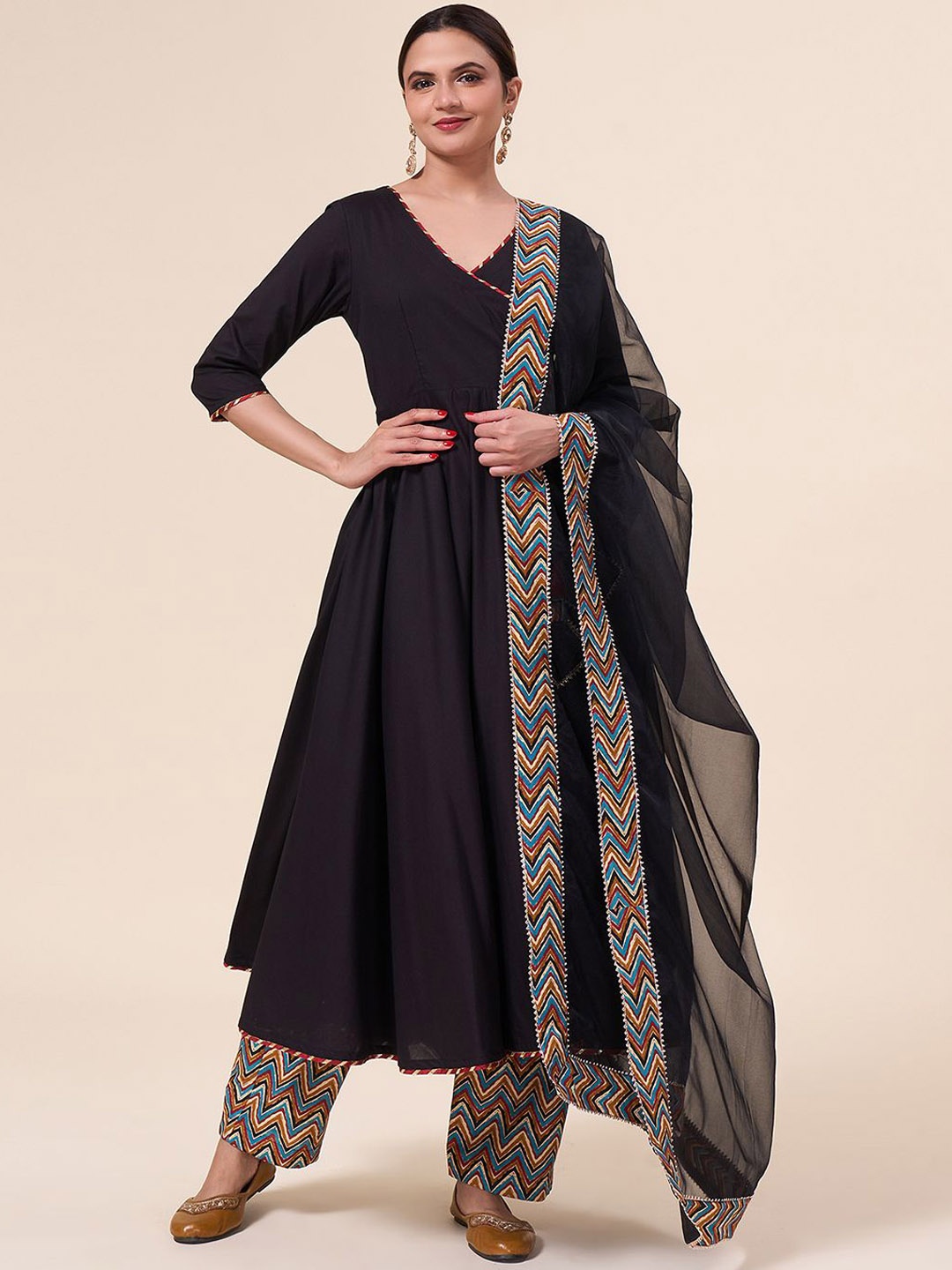 

Adara Khan V-Neck Pure Cotton Anarkali Kurta with Trousers & Dupatta, Black