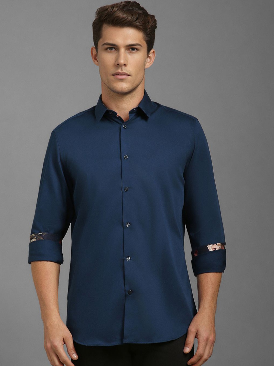 

Louis Philippe Sport Men Classic Opaque Casual Shirt, Navy blue